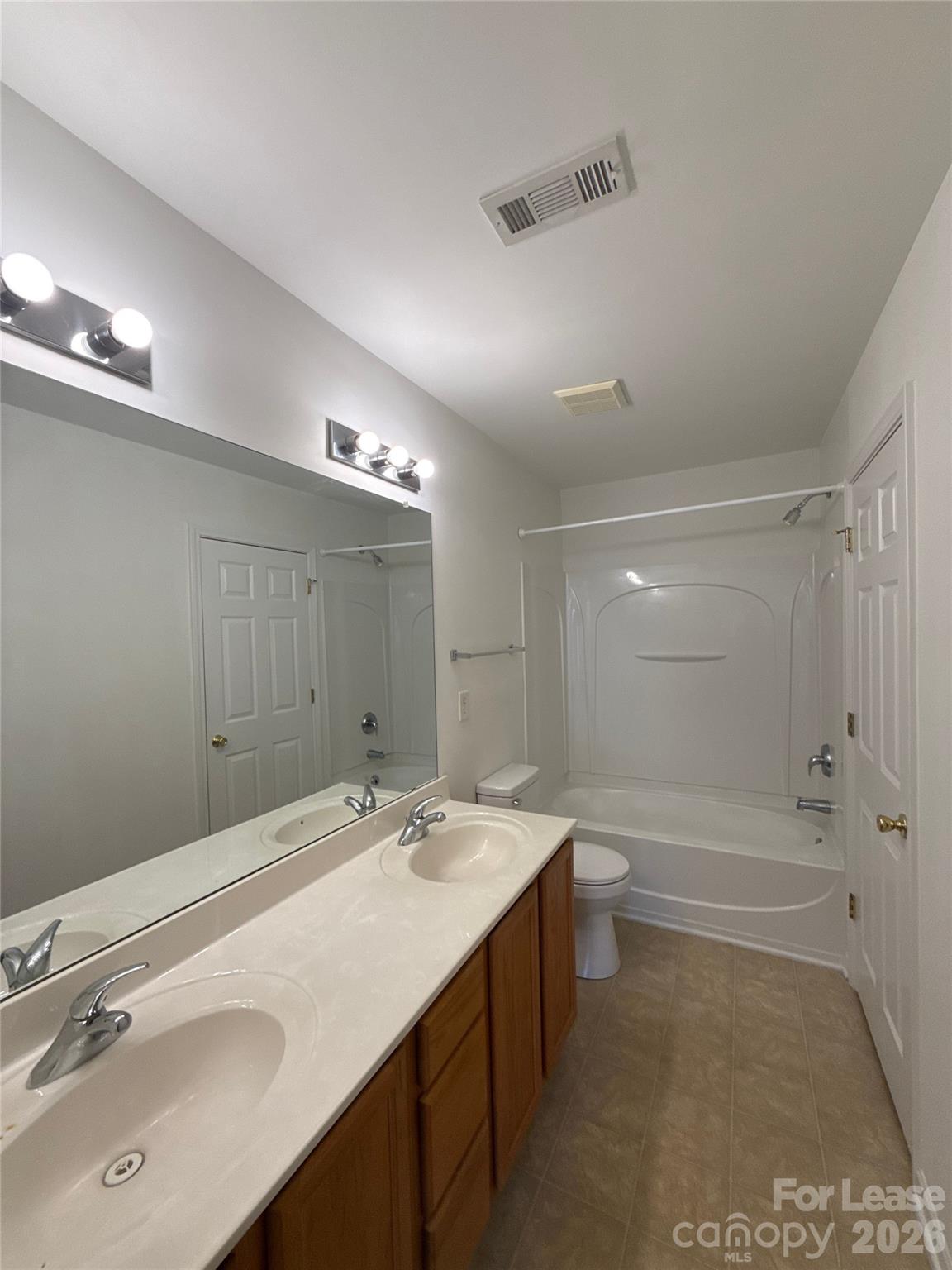 Townhouse at 14327 Tranters Creek Lane, Charlotte, photo 12 of 21