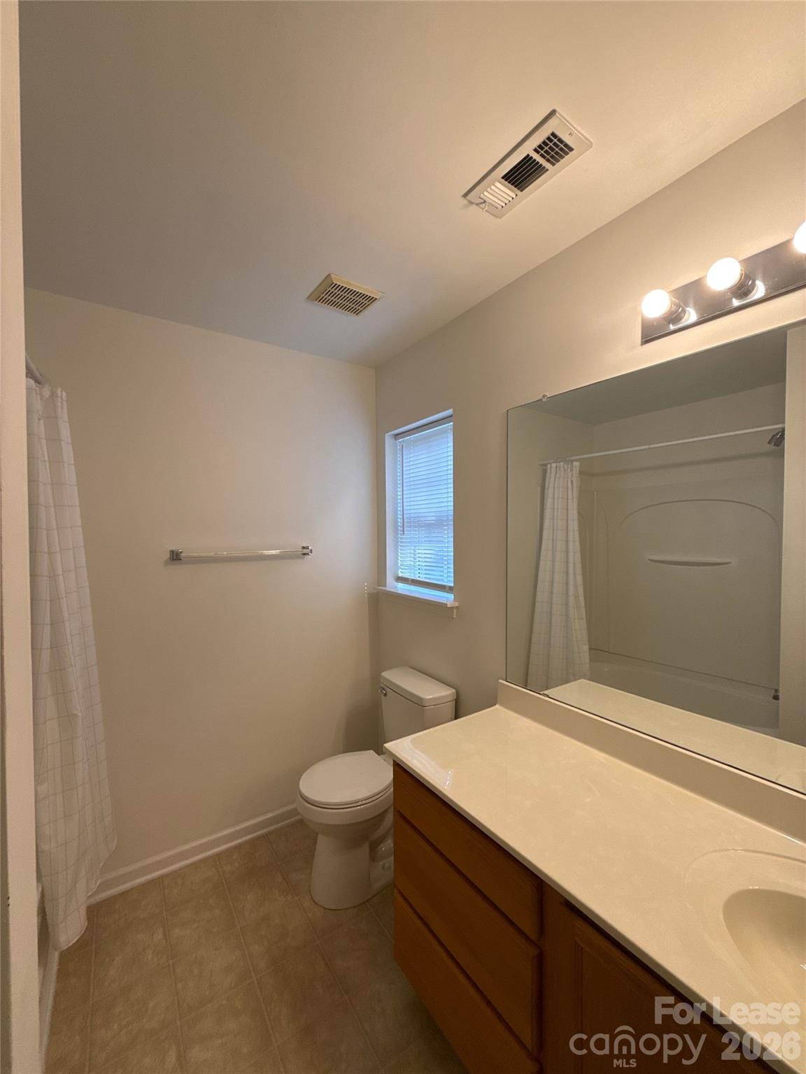 Townhouse at 14327 Tranters Creek Lane, Charlotte, photo 14 of 21