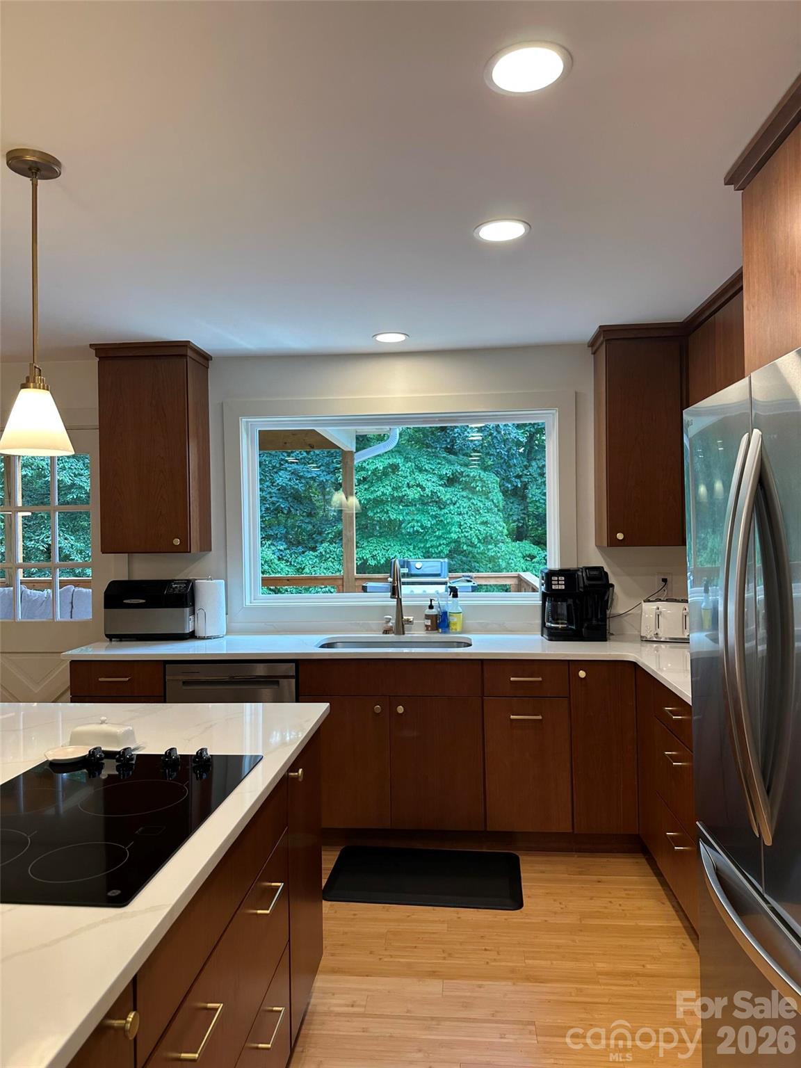 Single Family Residence at 10 Oakwood Drive, Weaverville, photo 13 of 29