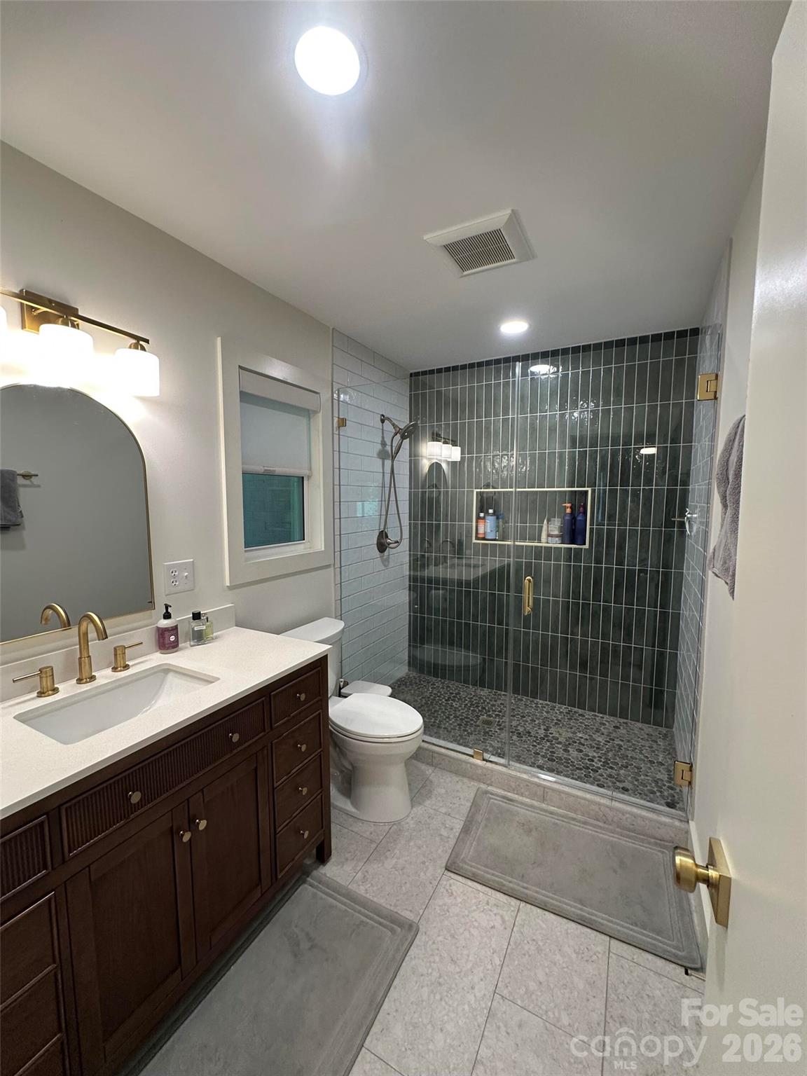 Single Family Residence at 10 Oakwood Drive, Weaverville, photo 16 of 29