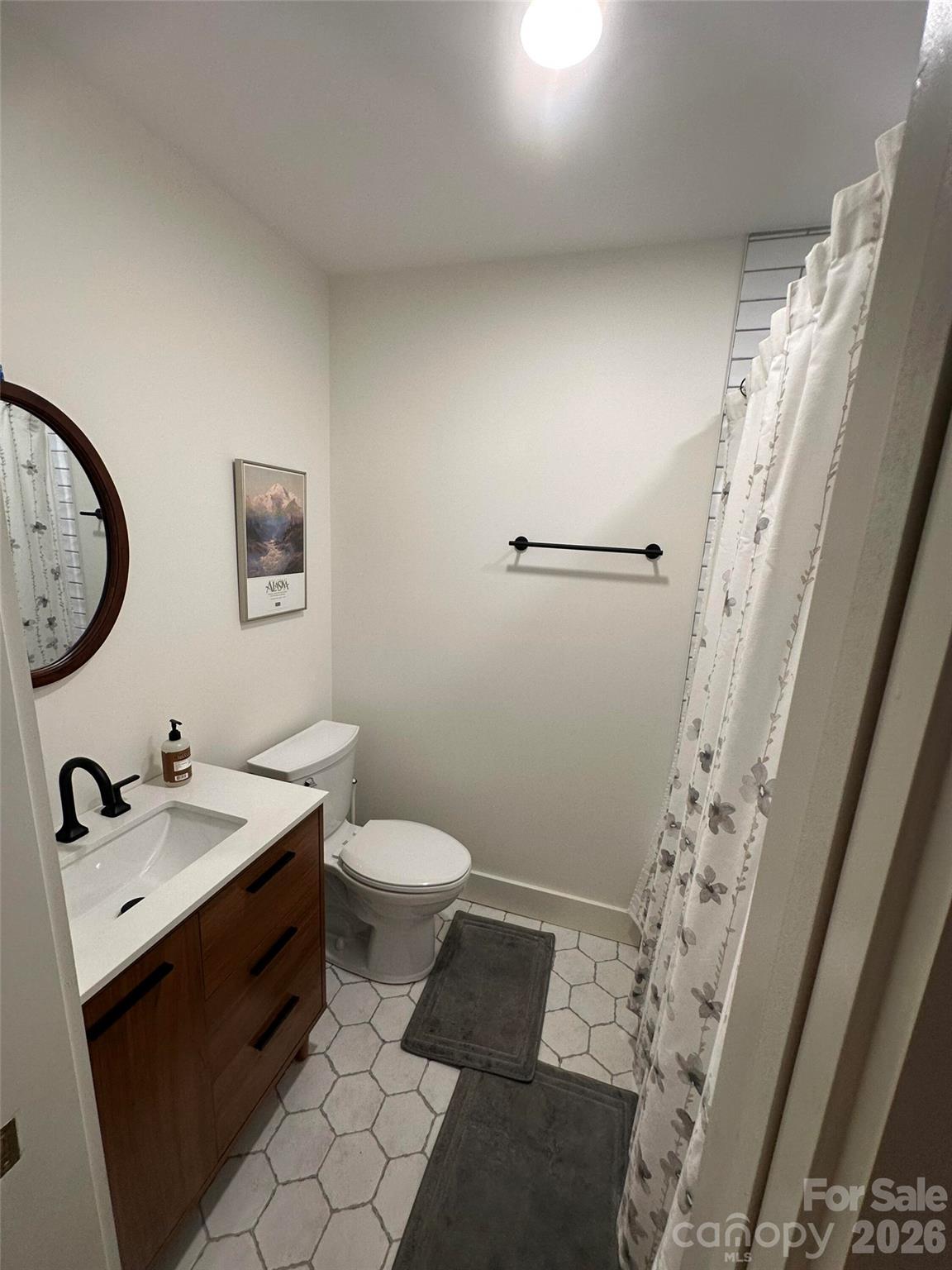 Single Family Residence at 10 Oakwood Drive, Weaverville, photo 17 of 29
