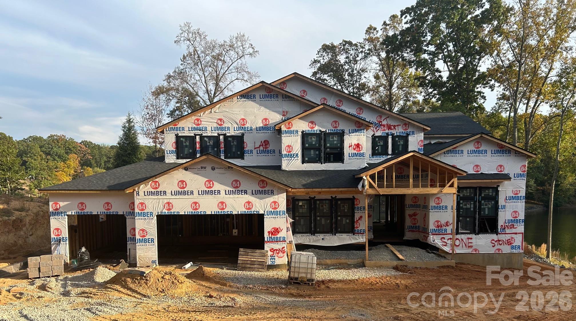 Single Family Residence at 204 Lakeview Shores Loop, Mooresville, photo 3 of 8