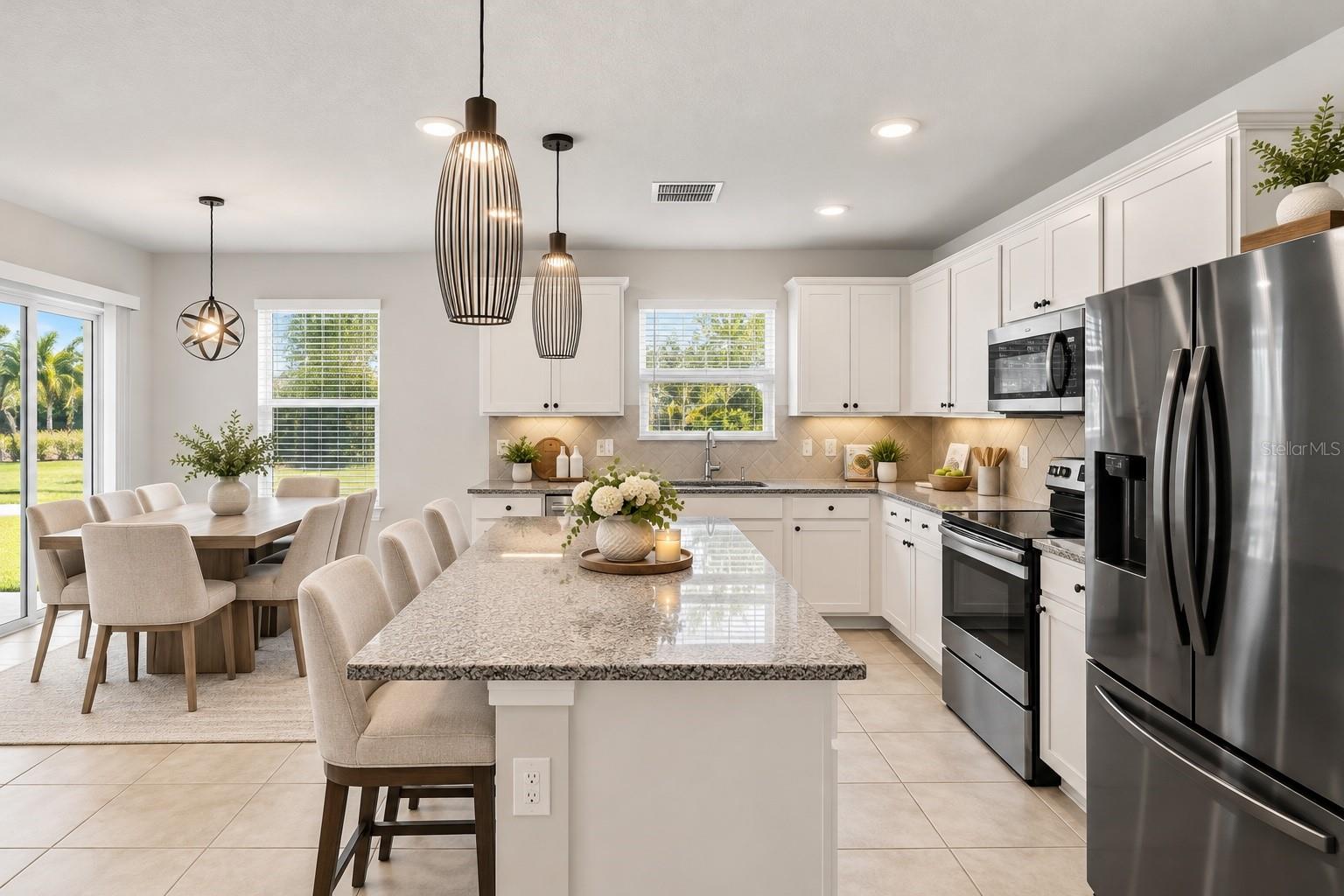Single Family Residence at 901 GOLDEN SHINER AVE, RUSKIN, photo 8 of 30