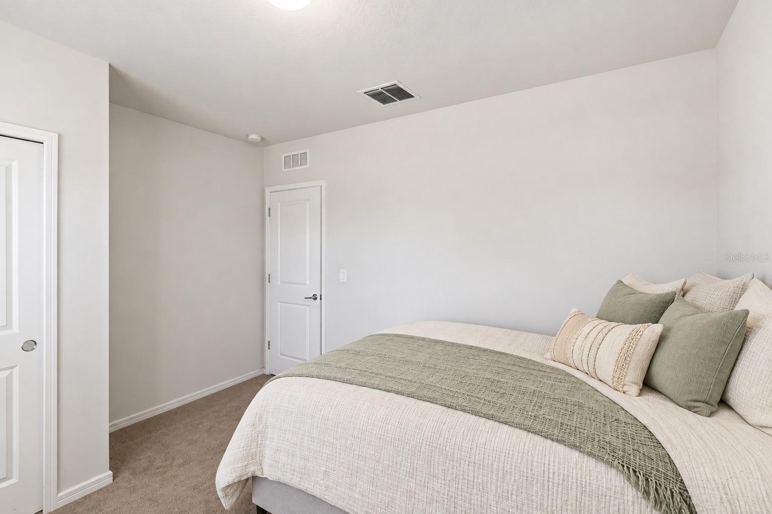Single Family Residence at 901 GOLDEN SHINER AVE, RUSKIN, photo 13 of 30
