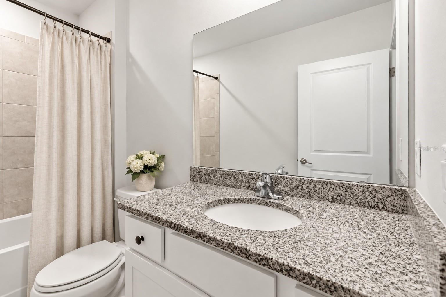 Single Family Residence at 901 GOLDEN SHINER AVE, RUSKIN, photo 16 of 30