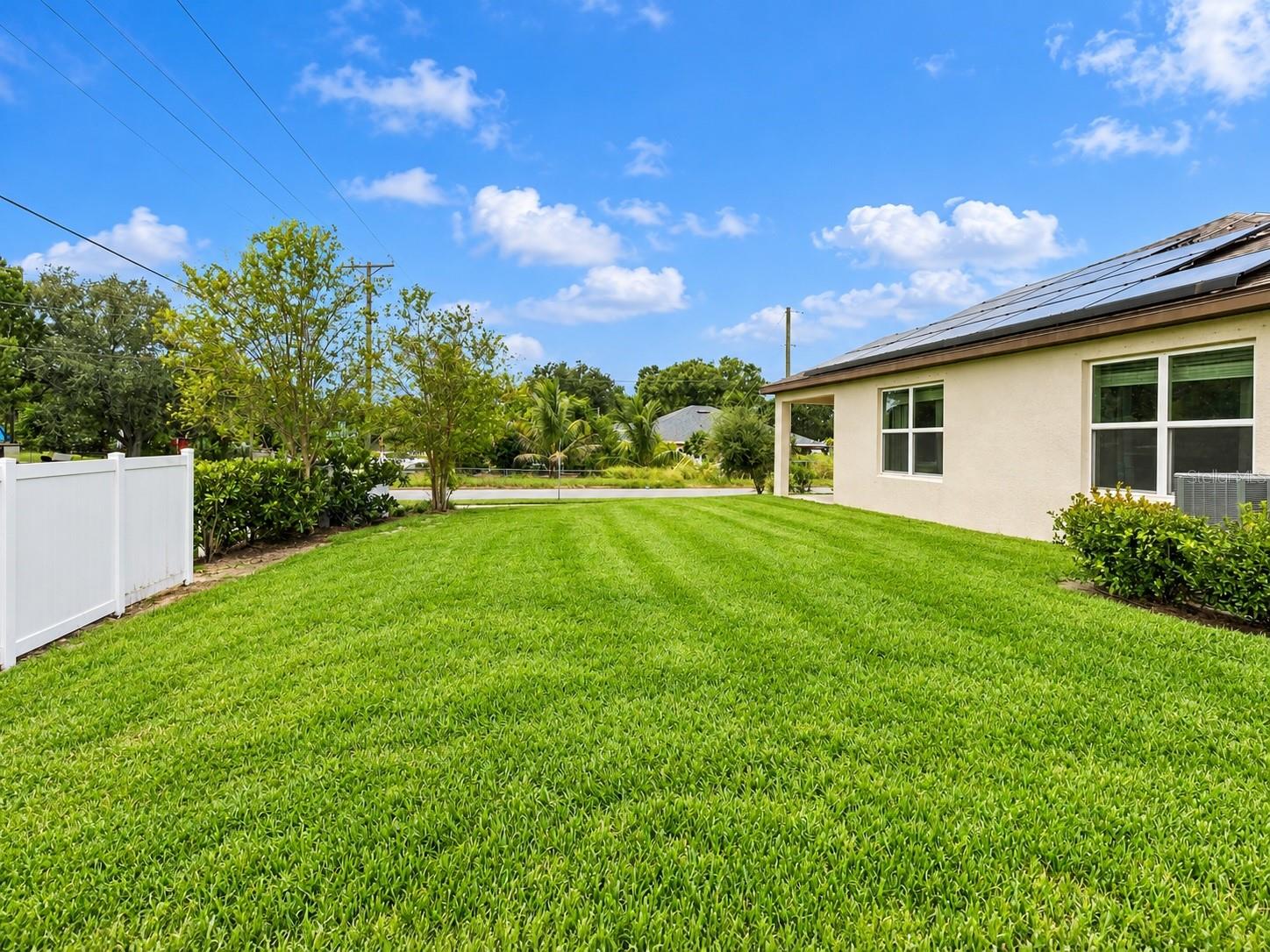 Single Family Residence at 901 GOLDEN SHINER AVE, RUSKIN, photo 21 of 30
