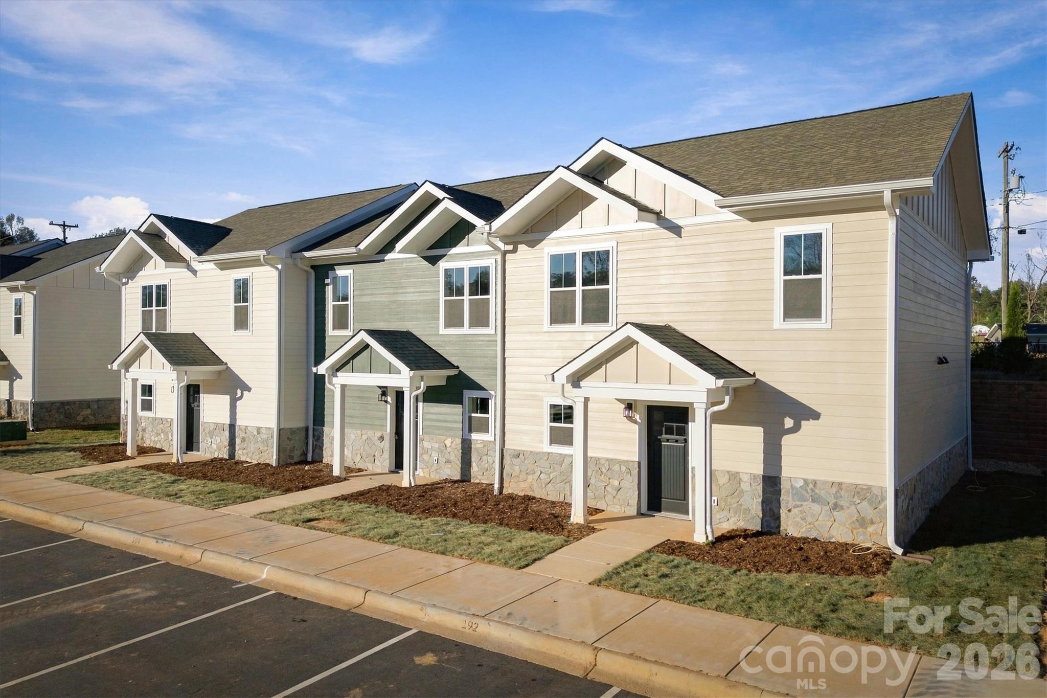 End Unit - 192 Beacon Avenue, Morganton