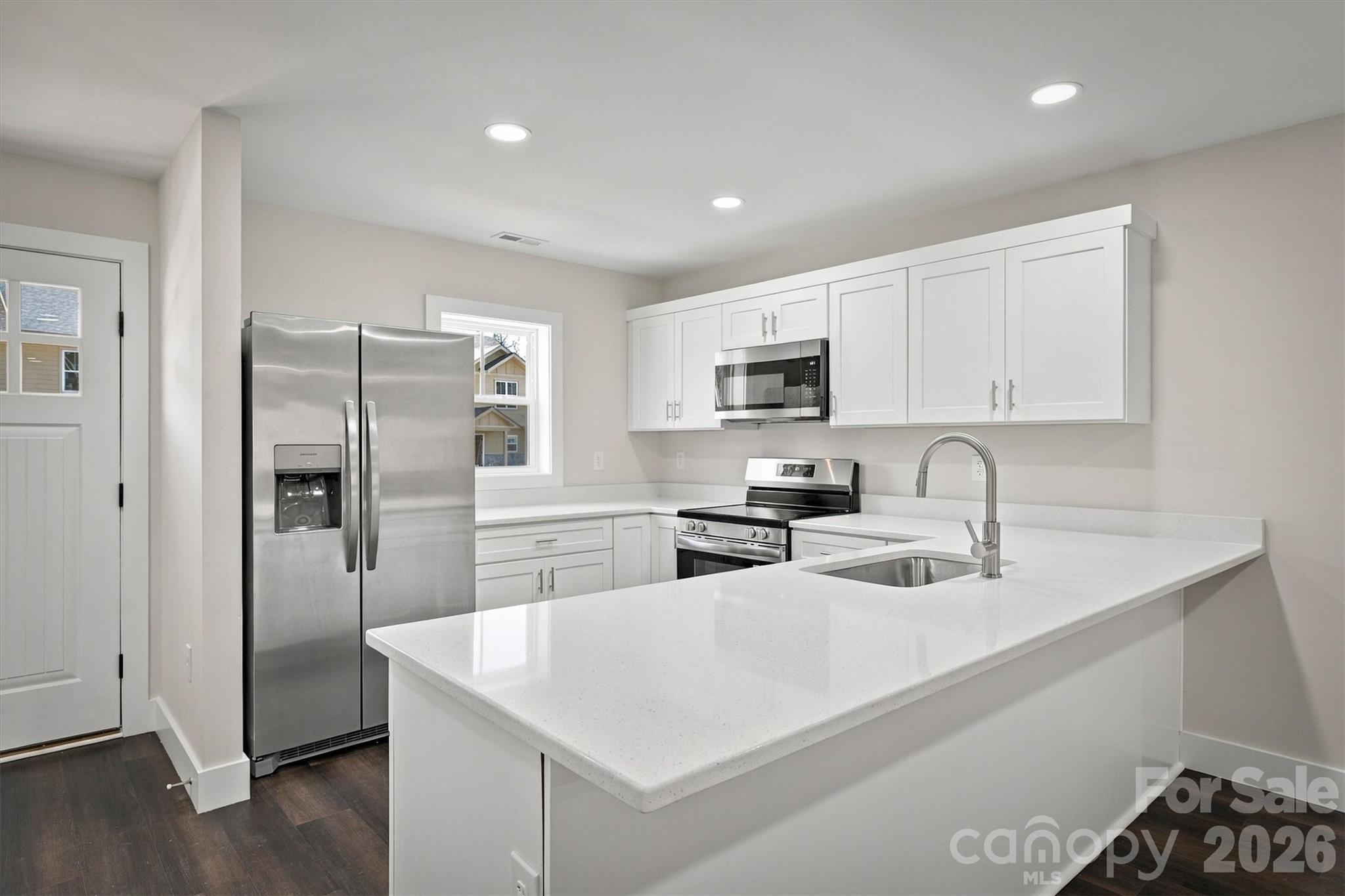 Kitchen - 192 Beacon Avenue, Morganton