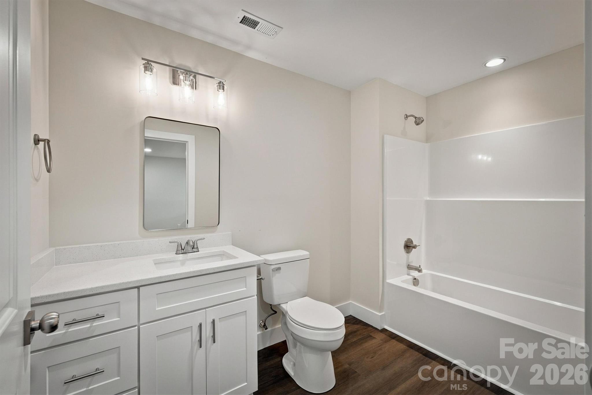 Main Level Bathroom - 192 Beacon Avenue, Morganton