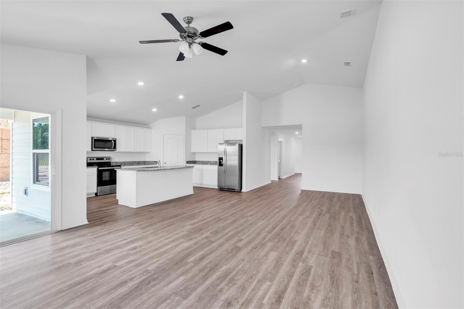 Single Family Residence at 13392 SW 77TH AVE, OCALA, photo 4 of 14