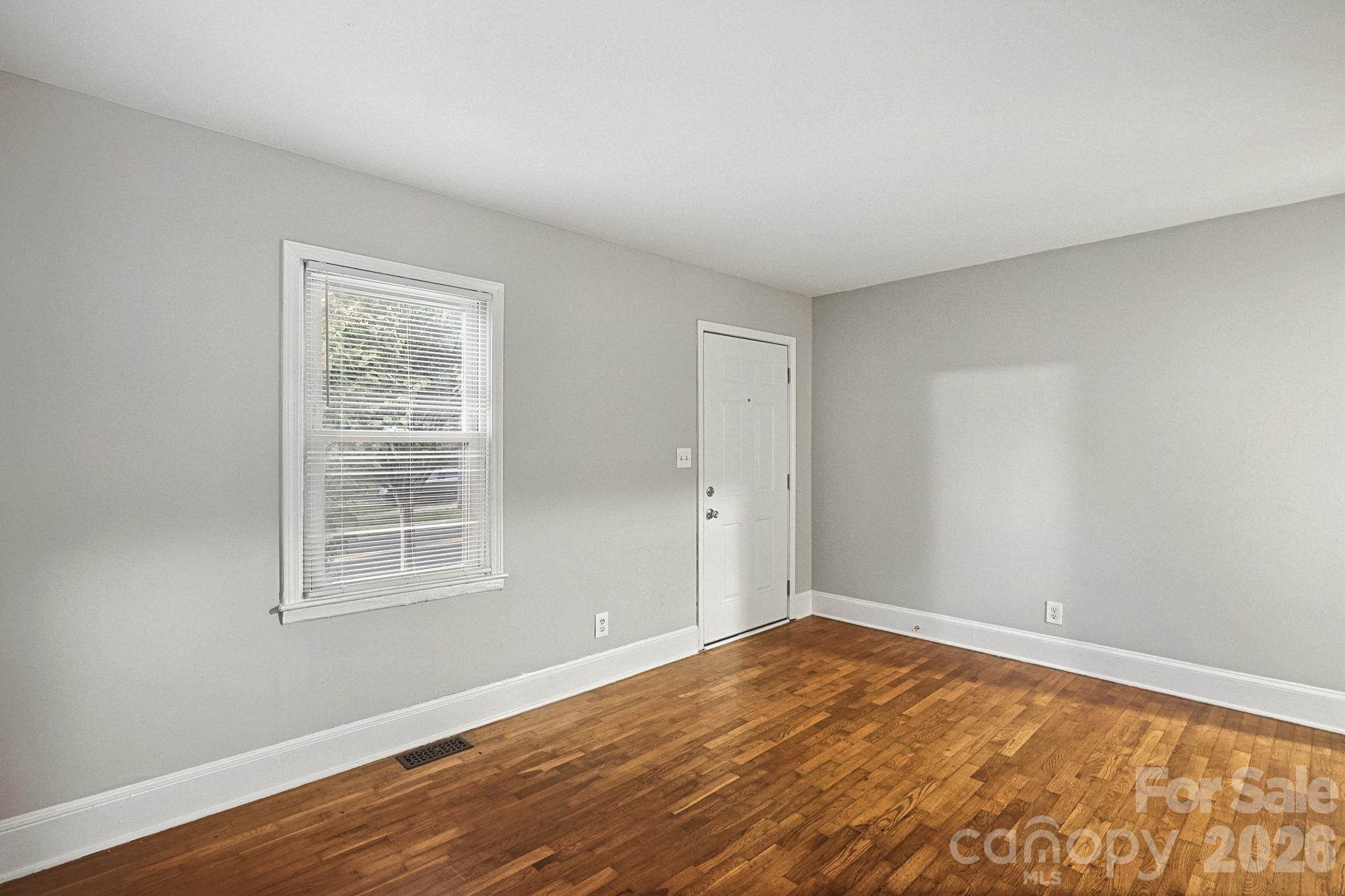 Single Family Residence at 1312 Seigle Avenue, Charlotte, photo 4 of 24
