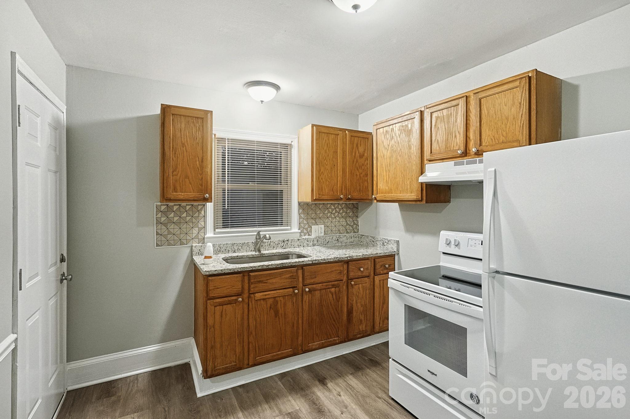 Single Family Residence at 1312 Seigle Avenue, Charlotte, photo 7 of 24
