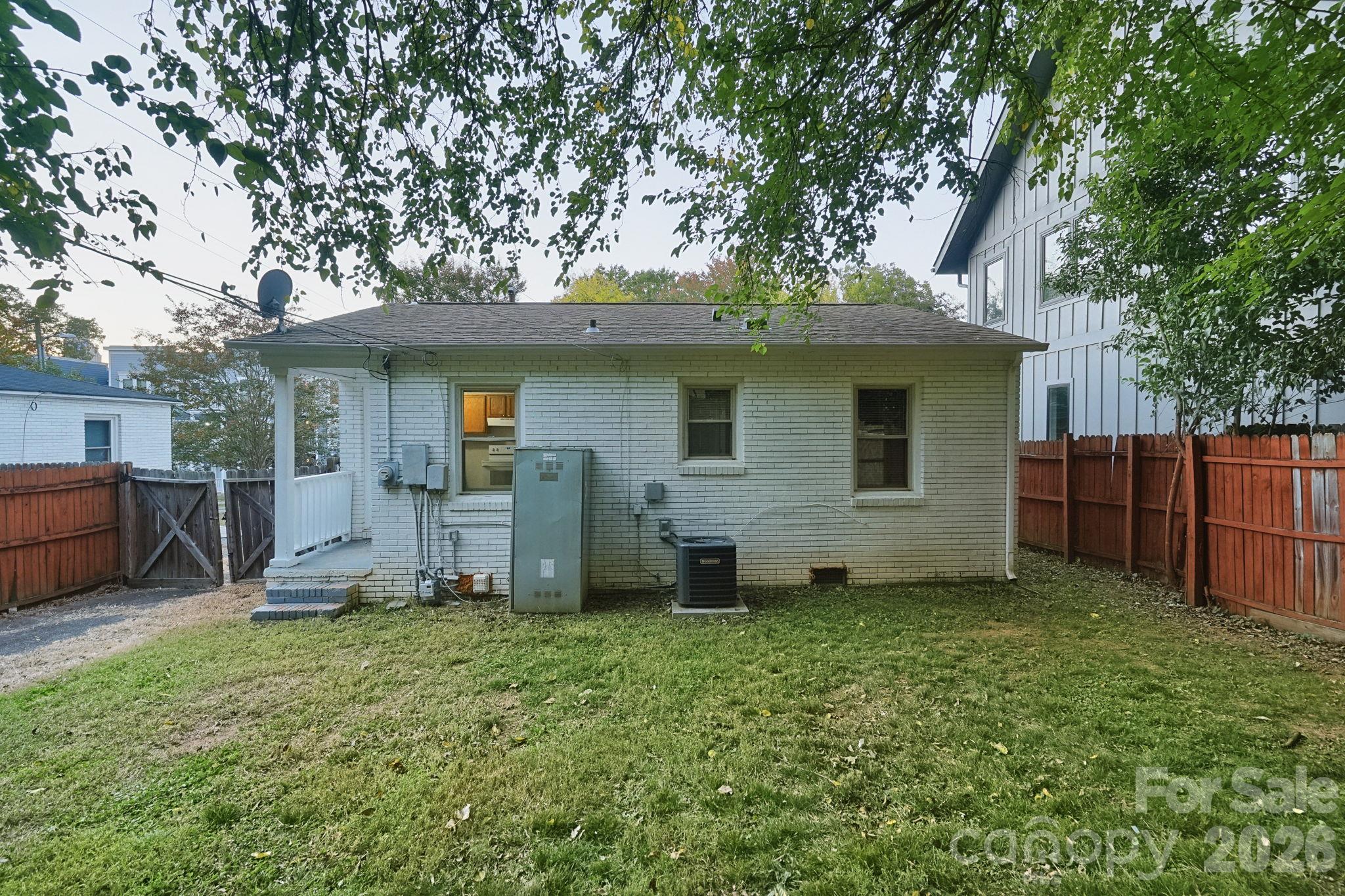 Single Family Residence at 1312 Seigle Avenue, Charlotte, photo 21 of 24