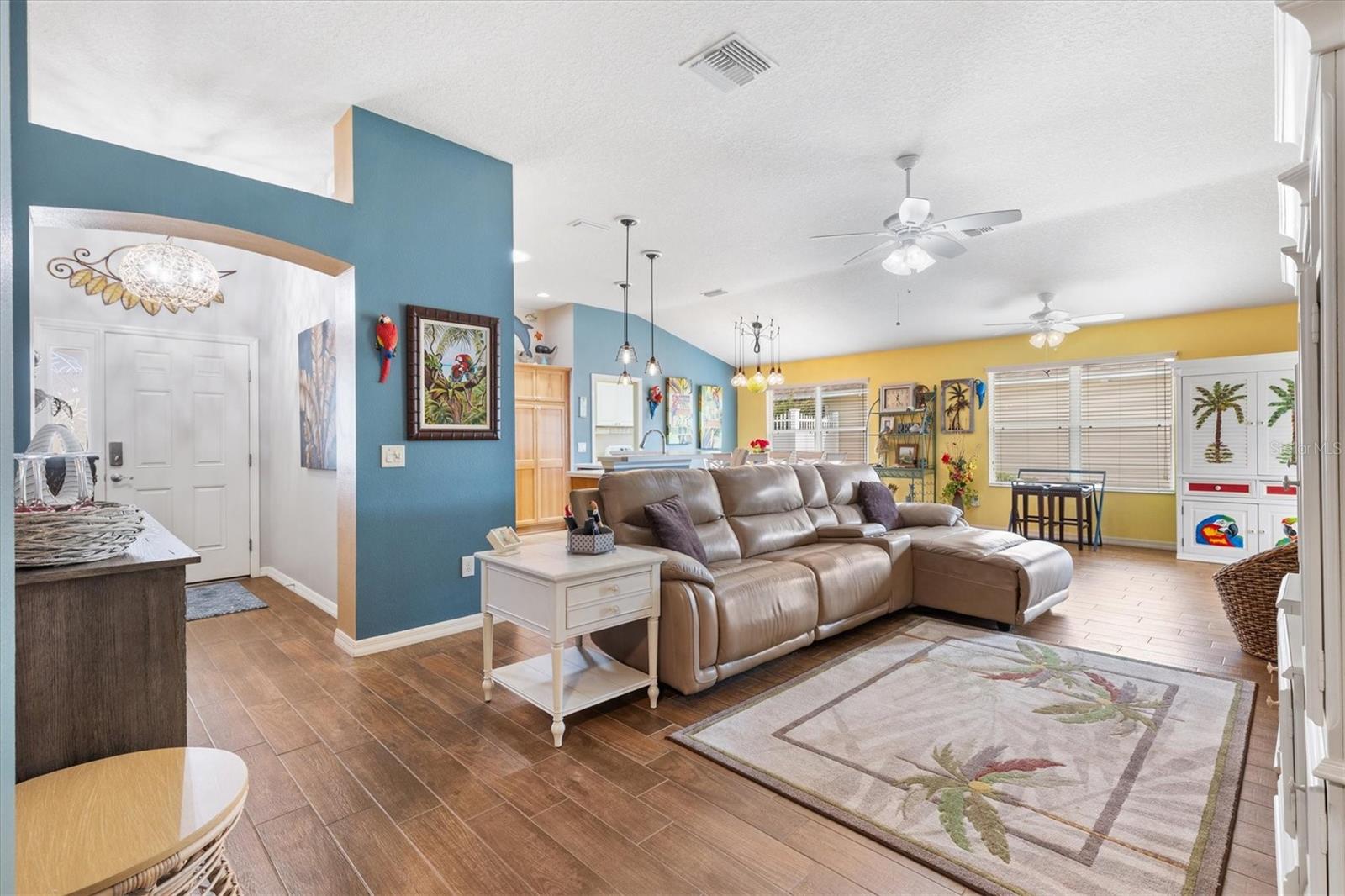 ENTRYWAY - 2398 FLATWOOD ST, THE VILLAGES