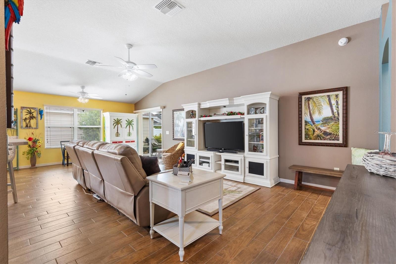 FAMILY ROOM - 2398 FLATWOOD ST, THE VILLAGES