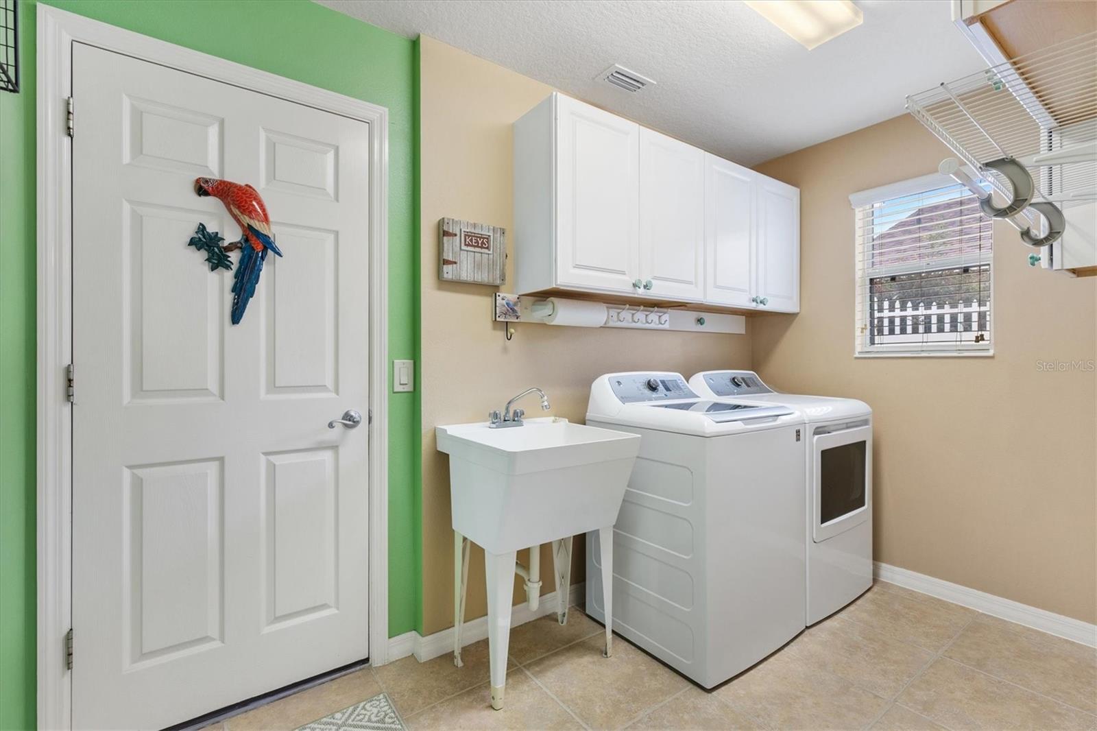 LAUNDRY ROOM INSIDE - 2398 FLATWOOD ST, THE VILLAGES