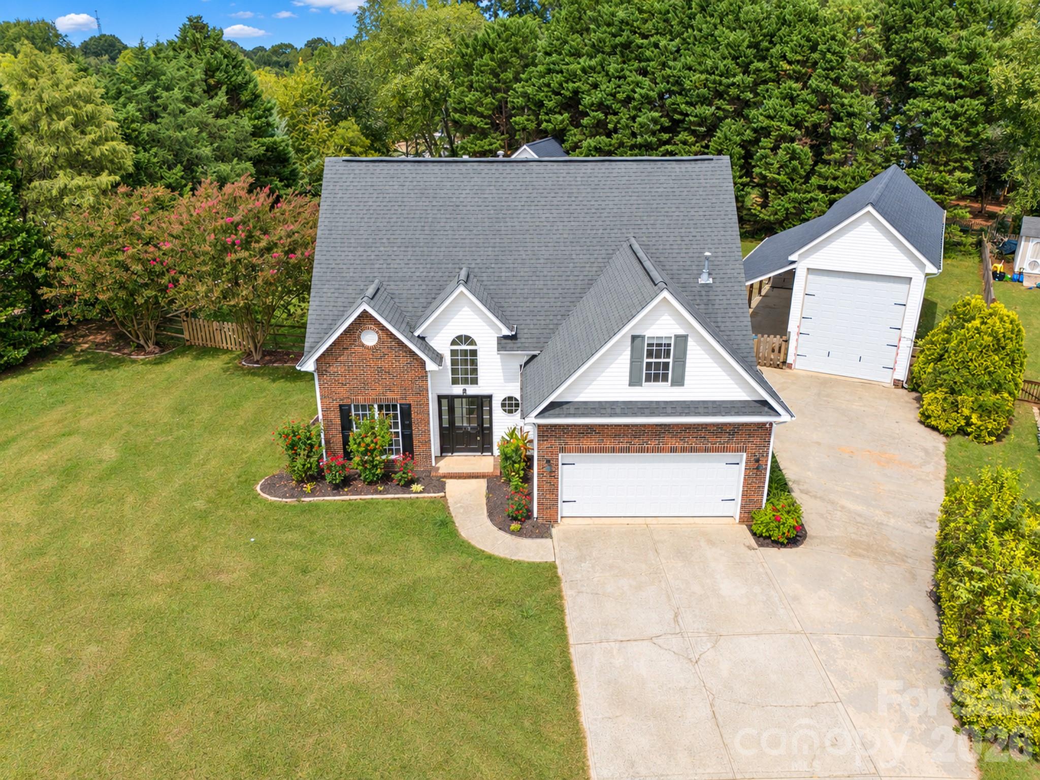 118 BRETON COURT VERY BEAUTIFUL PROPERTY - 118 Breton Court, Mooresville