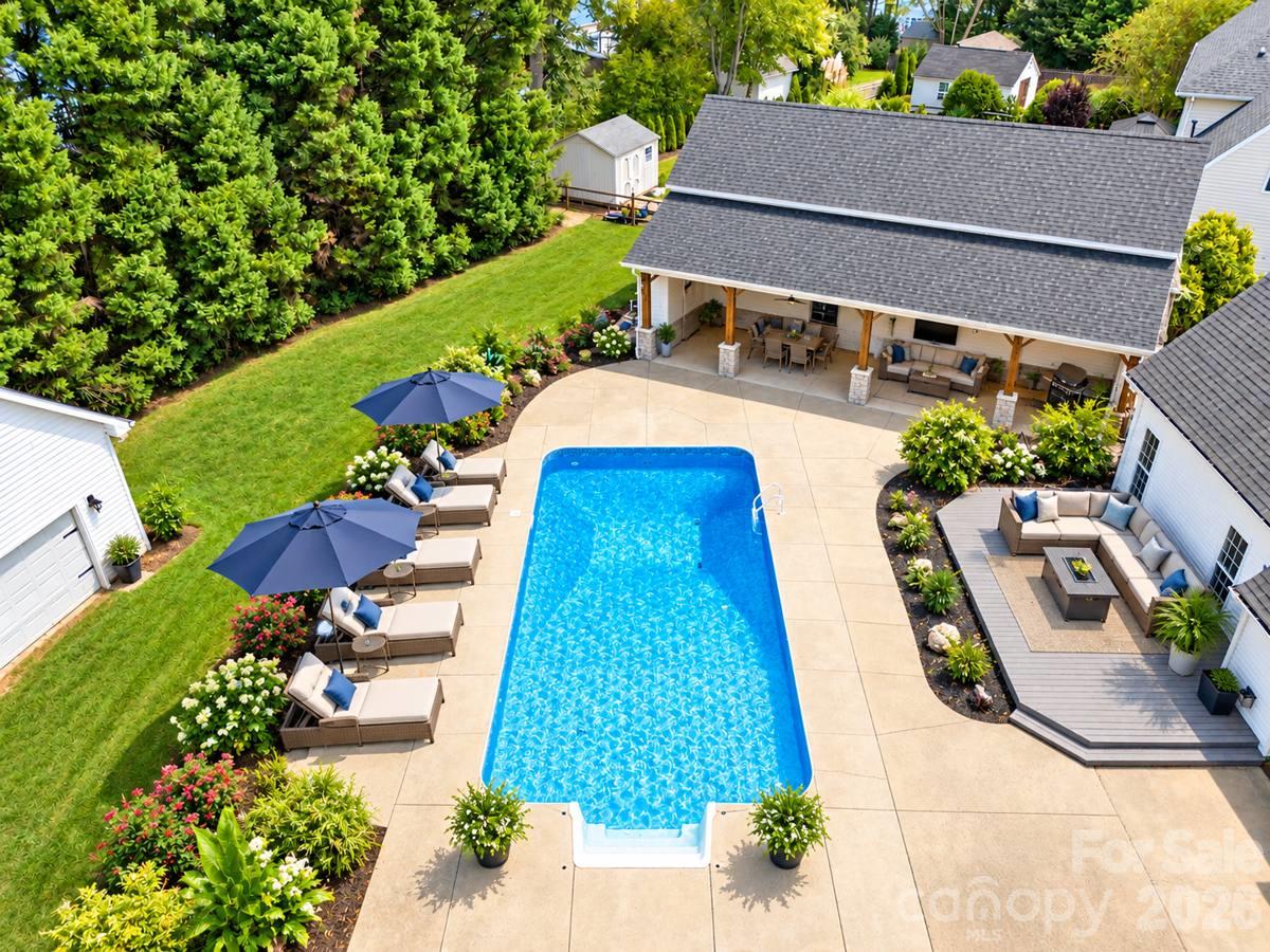 Large pool patio and deck to entertain Virtual stage - 118 Breton Court, Mooresville