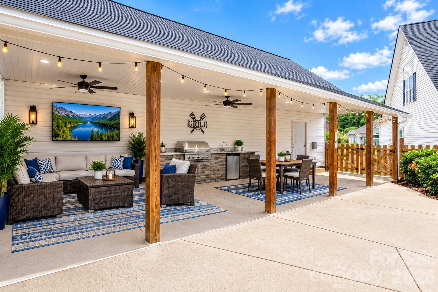 Outdoor entertainment space Virtual stage - 118 Breton Court, Mooresville