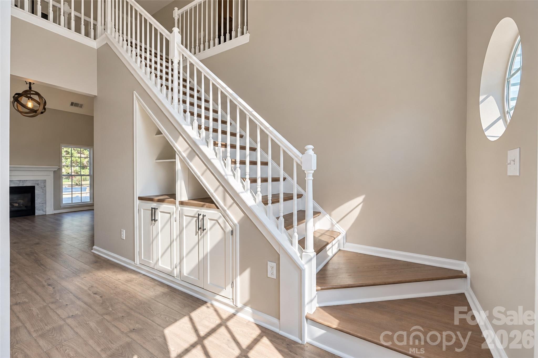 Entryway - 118 Breton Court, Mooresville