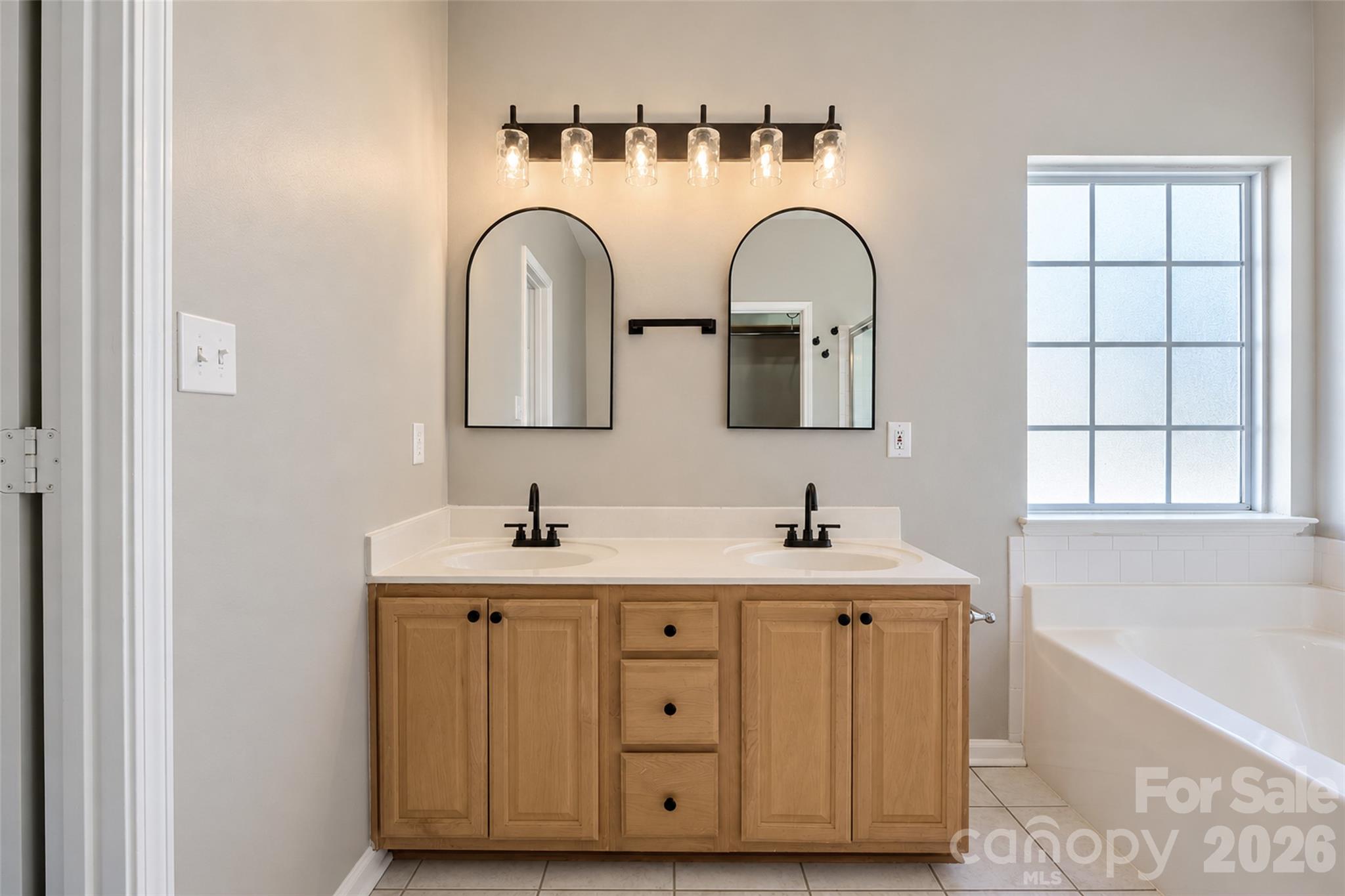 Single Family Residence at 118 Breton Court, Mooresville, photo 33 of 45