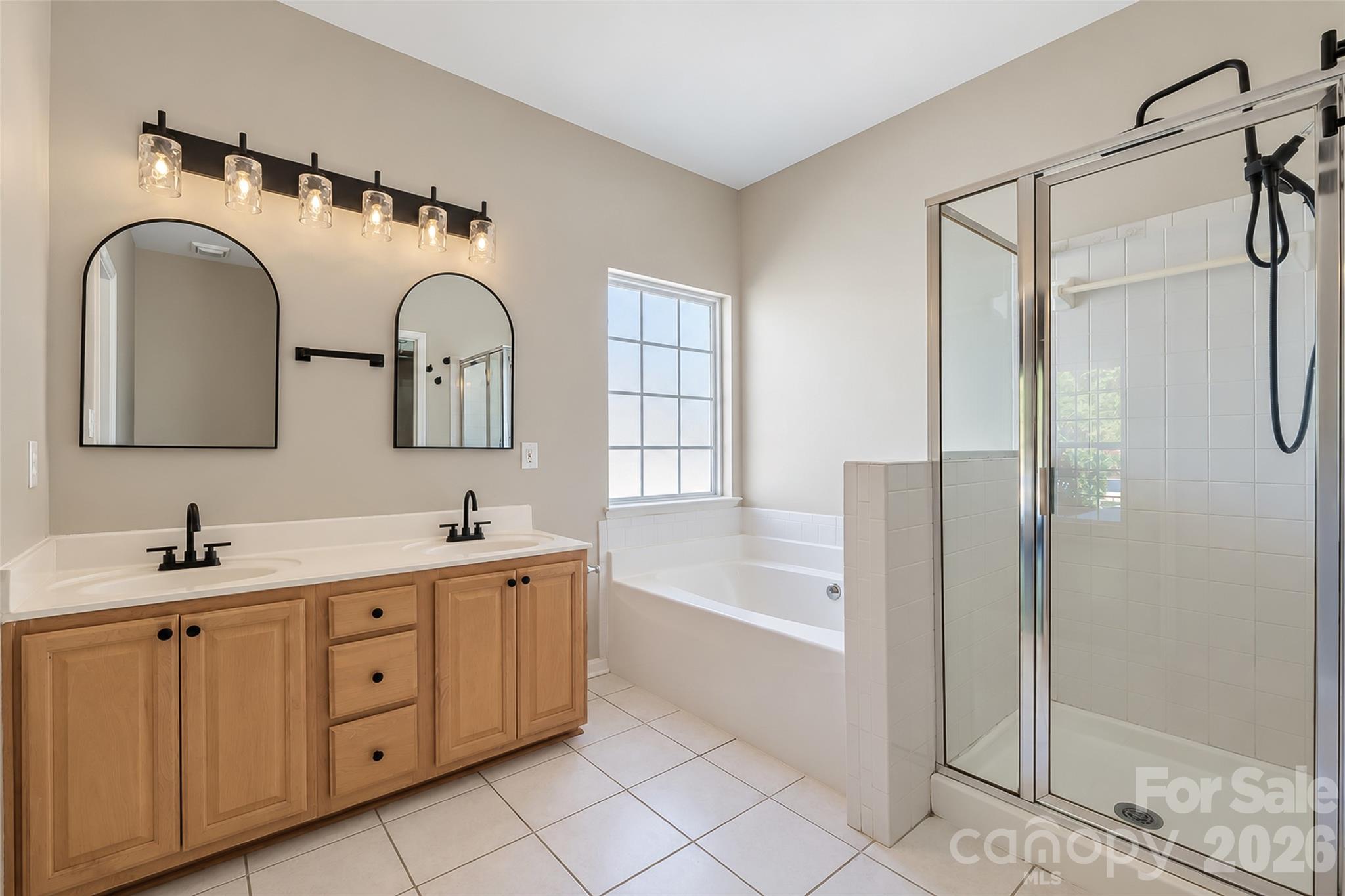 Single Family Residence at 118 Breton Court, Mooresville, photo 34 of 45