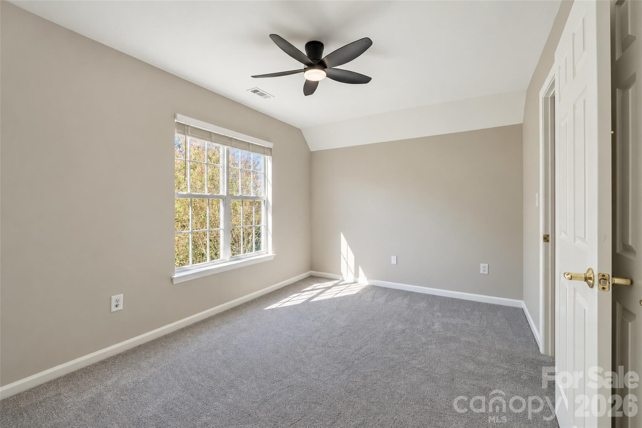 Single Family Residence at 118 Breton Court, Mooresville, photo 36 of 45