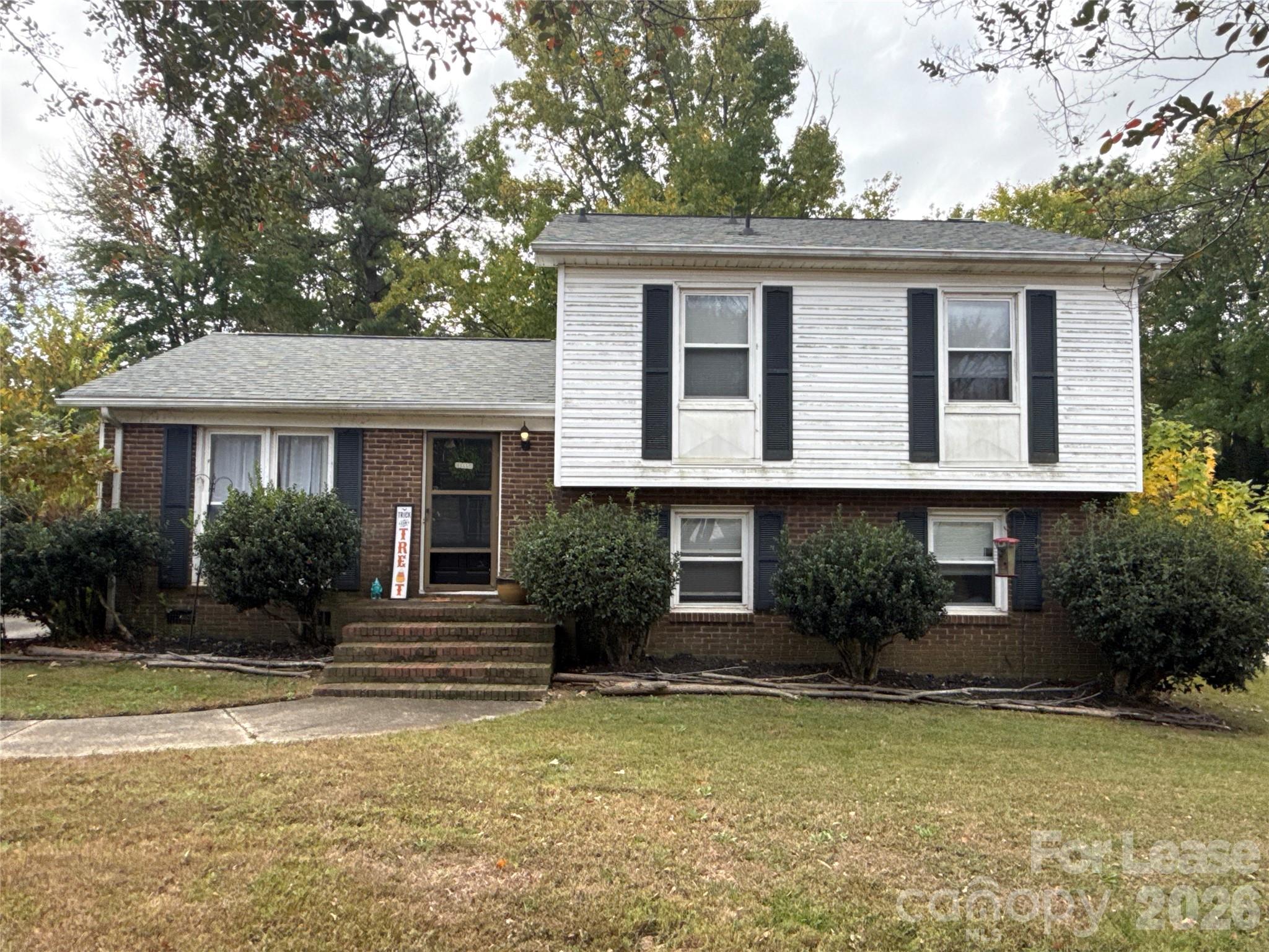 7012 Idlewild Road