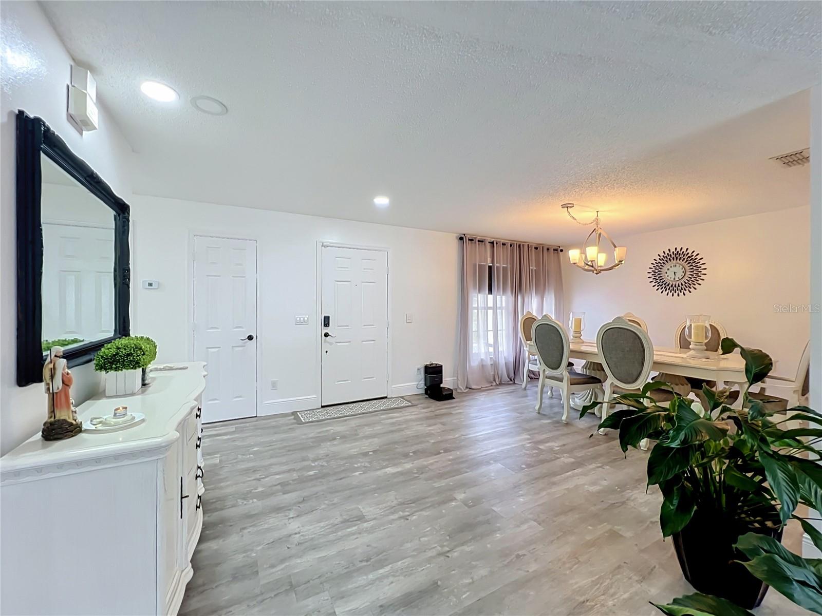 Single Family Residence at 3275 AMBERLEY PARK CIR, KISSIMMEE, photo 10 of 93