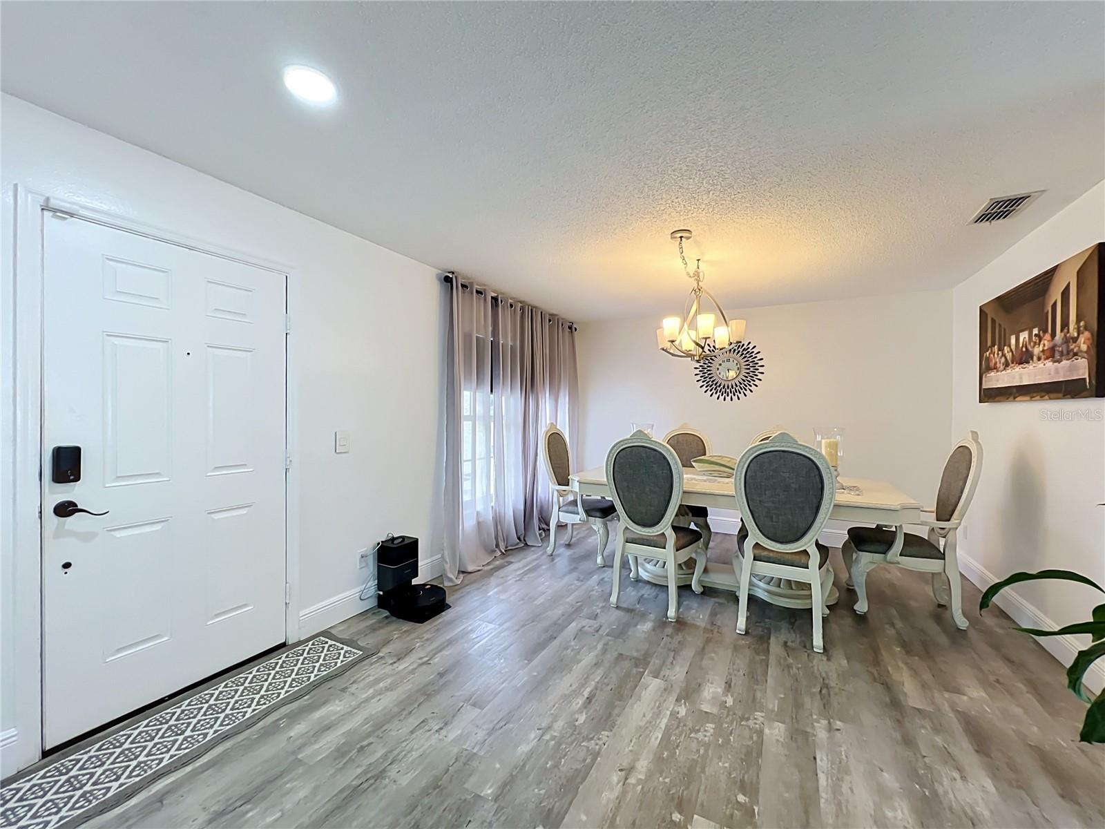 Single Family Residence at 3275 AMBERLEY PARK CIR, KISSIMMEE, photo 15 of 93