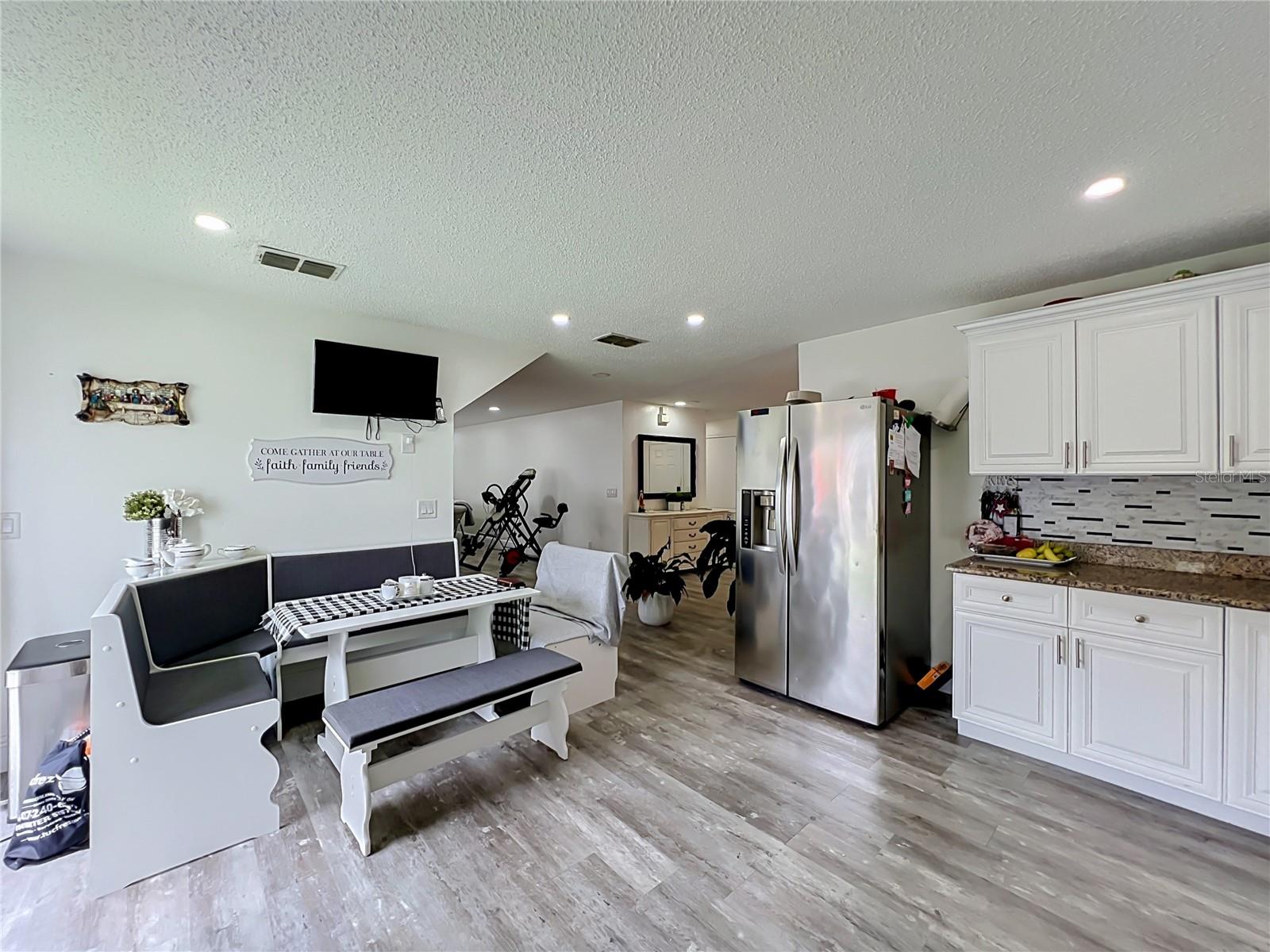 Single Family Residence at 3275 AMBERLEY PARK CIR, KISSIMMEE, photo 23 of 93