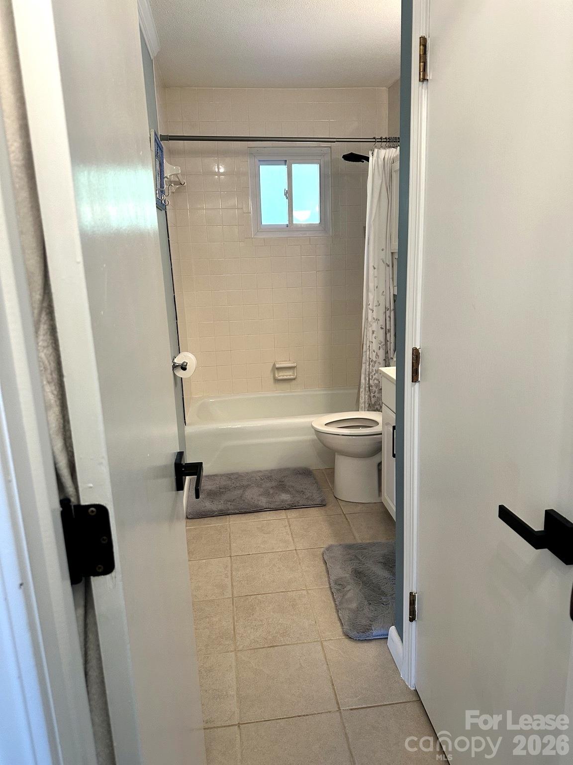 Condominium at 263 Fairway Lane, Spruce Pine, photo 6 of 12