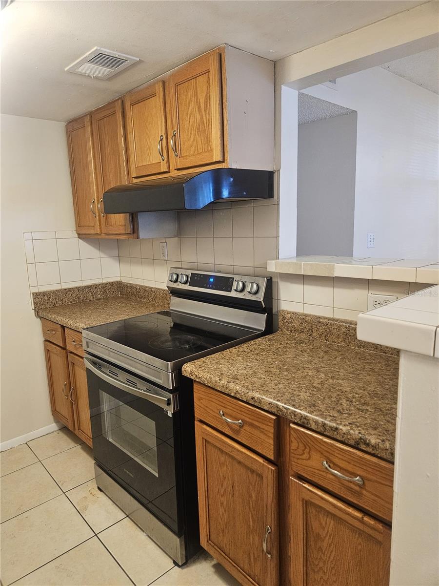 Condominium at 1440 HOLDEN AVE #B9, ORLANDO, photo 11 of 25