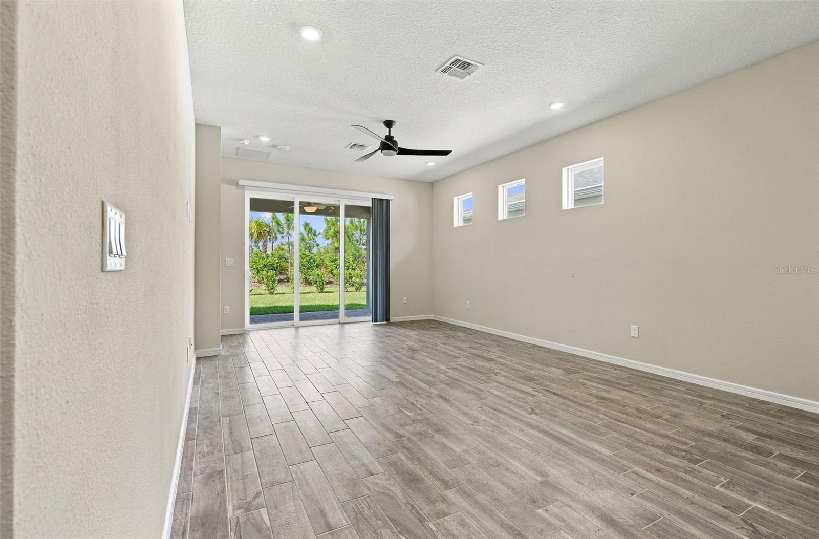 Single Family Residence at 2338 LILY BLOOM RD, ST CLOUD, photo 10 of 39