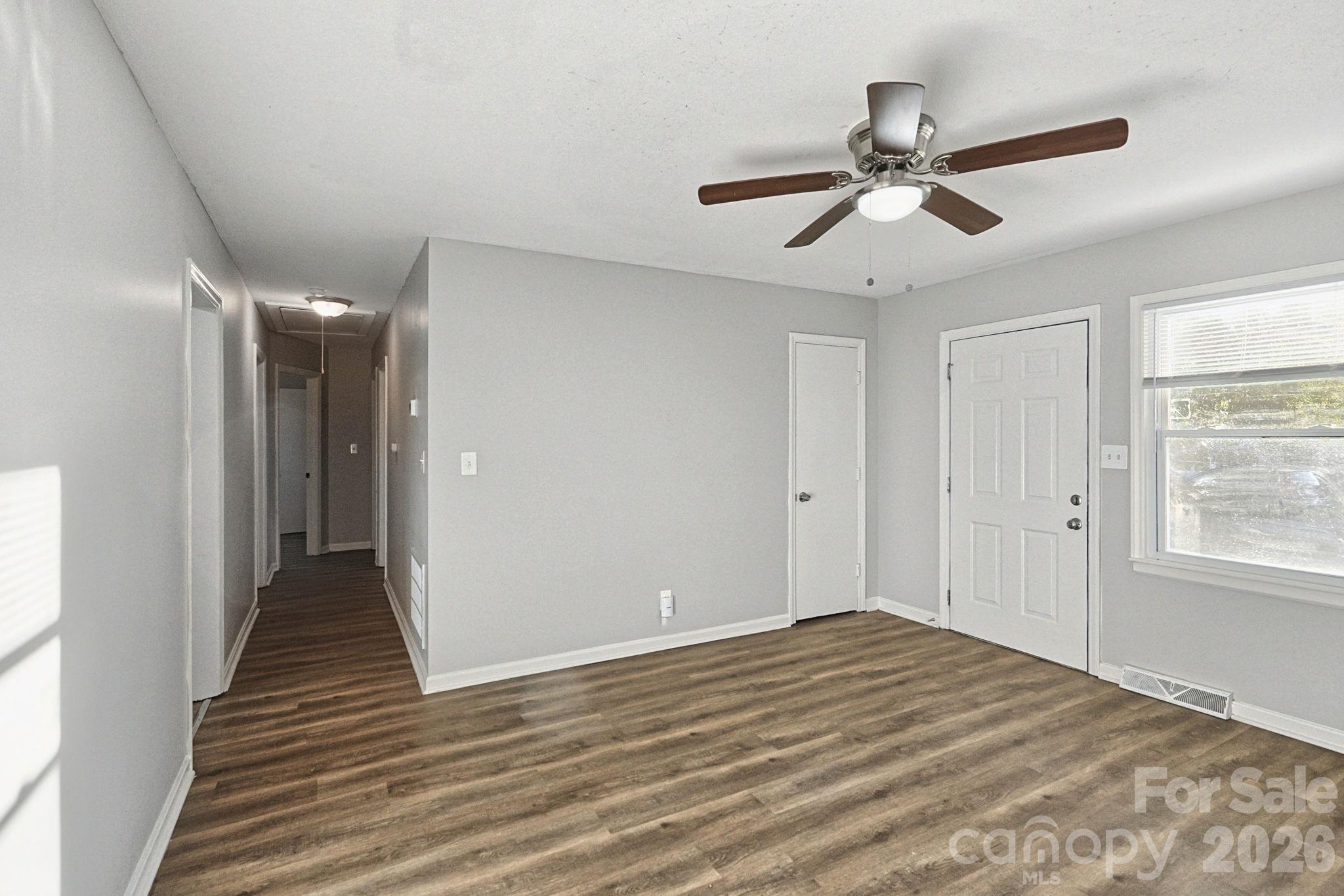 Single Family Residence at 207 Gaddis Drive, Mount Holly, photo 6 of 27