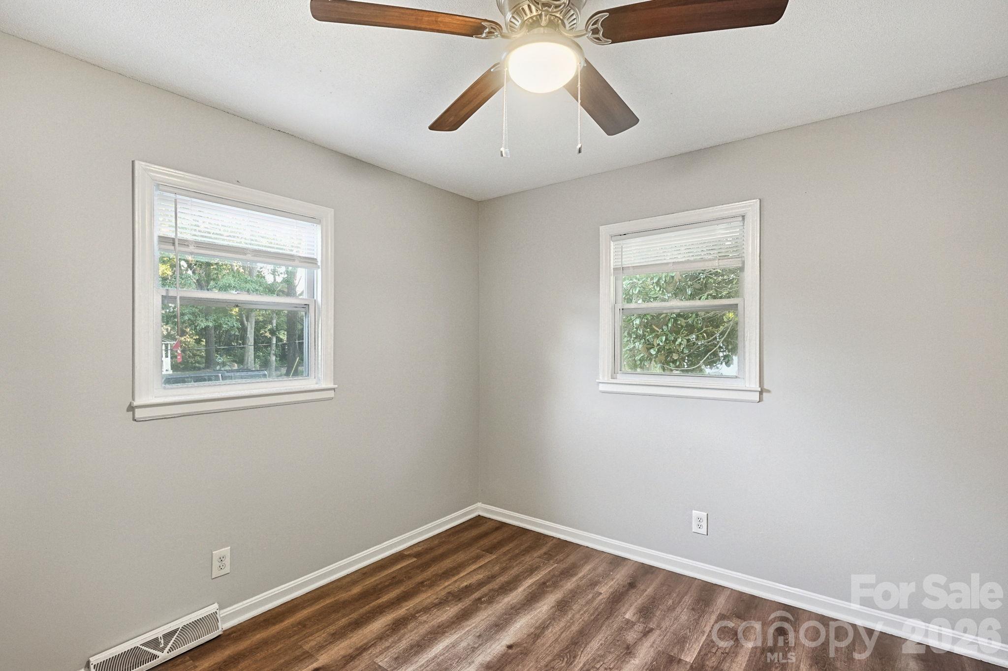 Single Family Residence at 207 Gaddis Drive, Mount Holly, photo 14 of 27