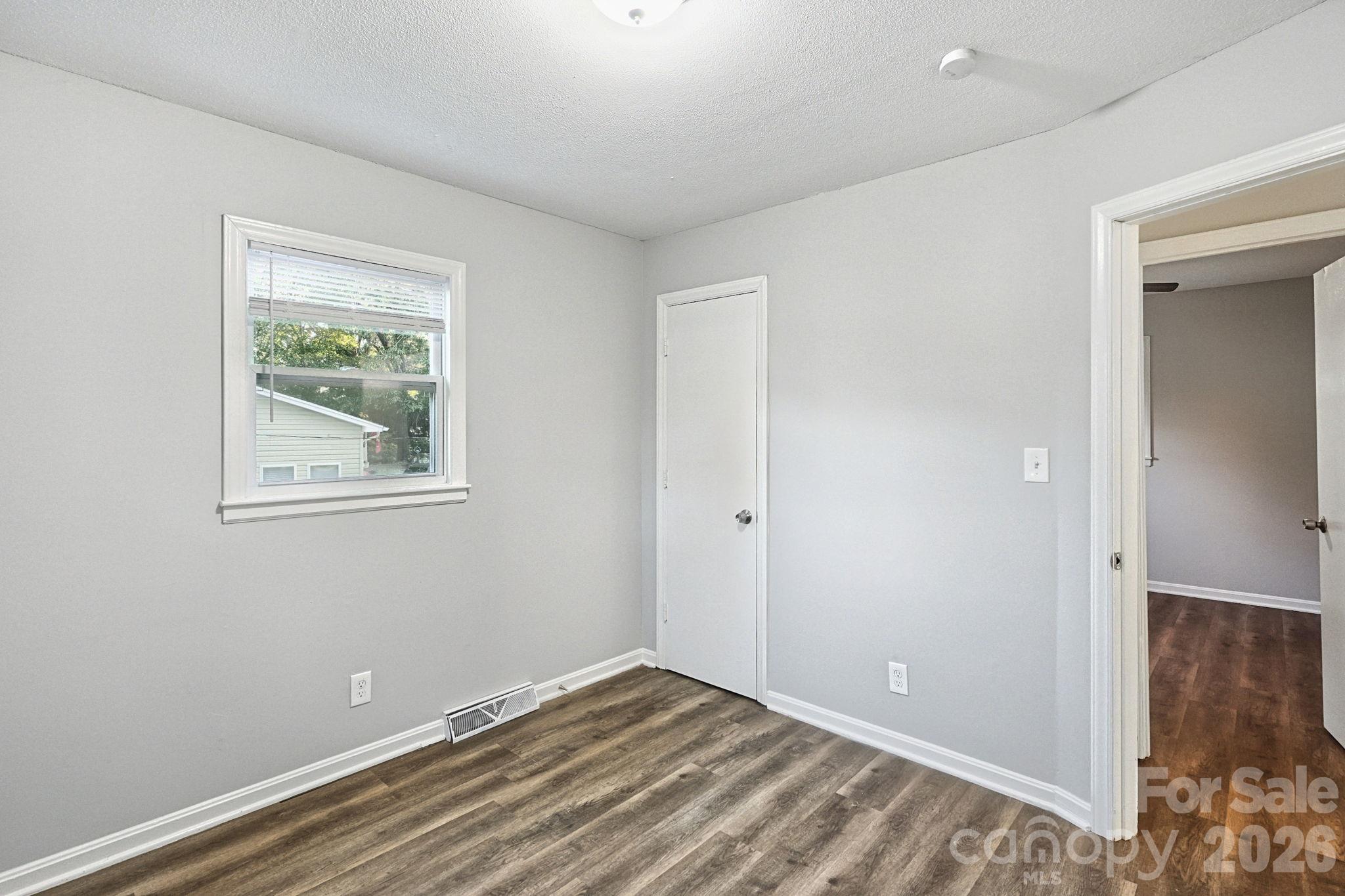 Single Family Residence at 207 Gaddis Drive, Mount Holly, photo 17 of 27