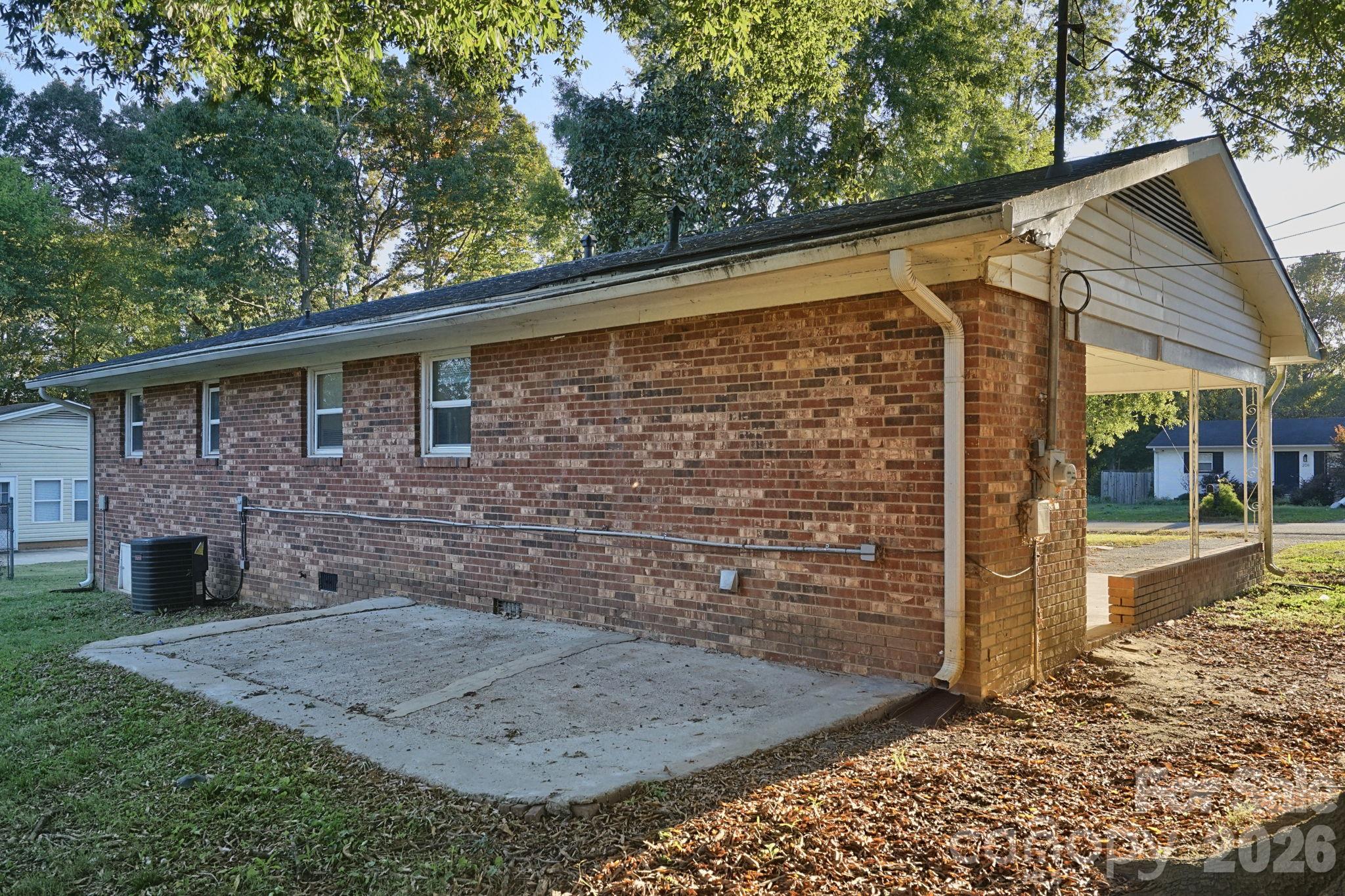 Single Family Residence at 207 Gaddis Drive, Mount Holly, photo 23 of 27