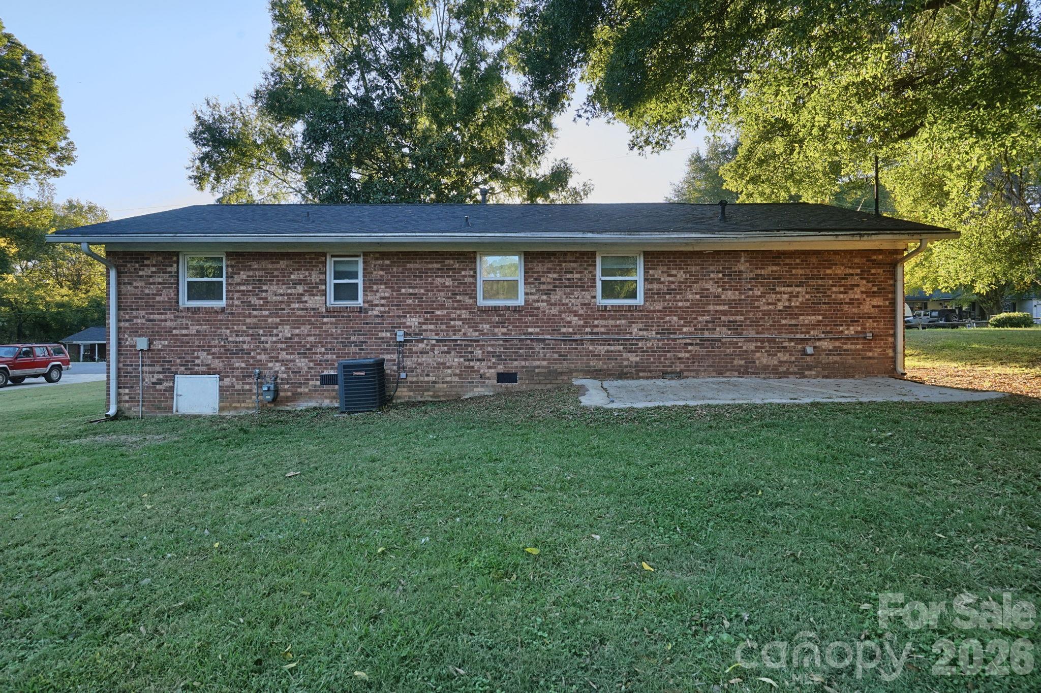 Single Family Residence at 207 Gaddis Drive, Mount Holly, photo 24 of 27