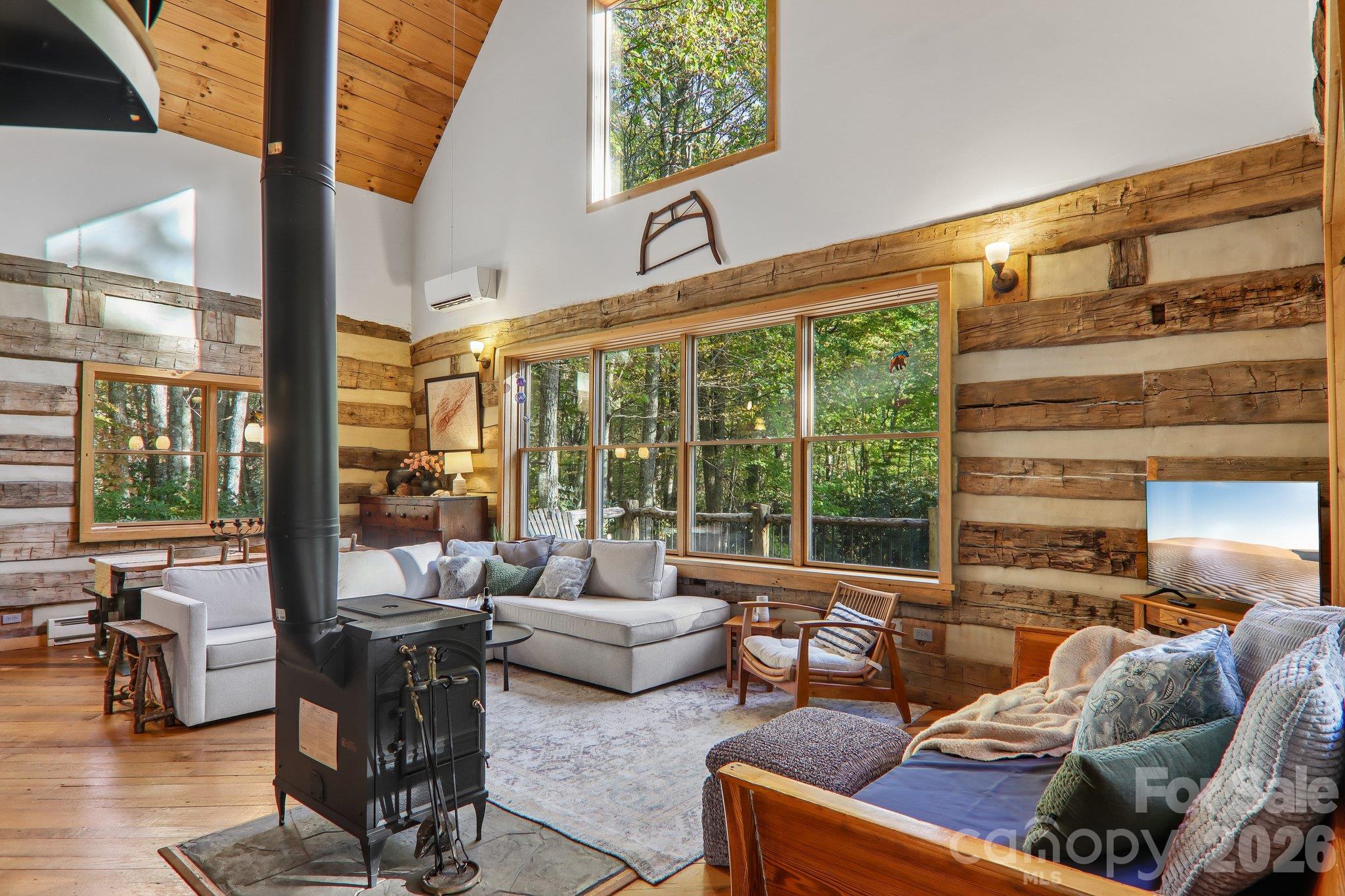 Single Family Residence at 755 Hollyberry Lane, Marshall, photo 6 of 44