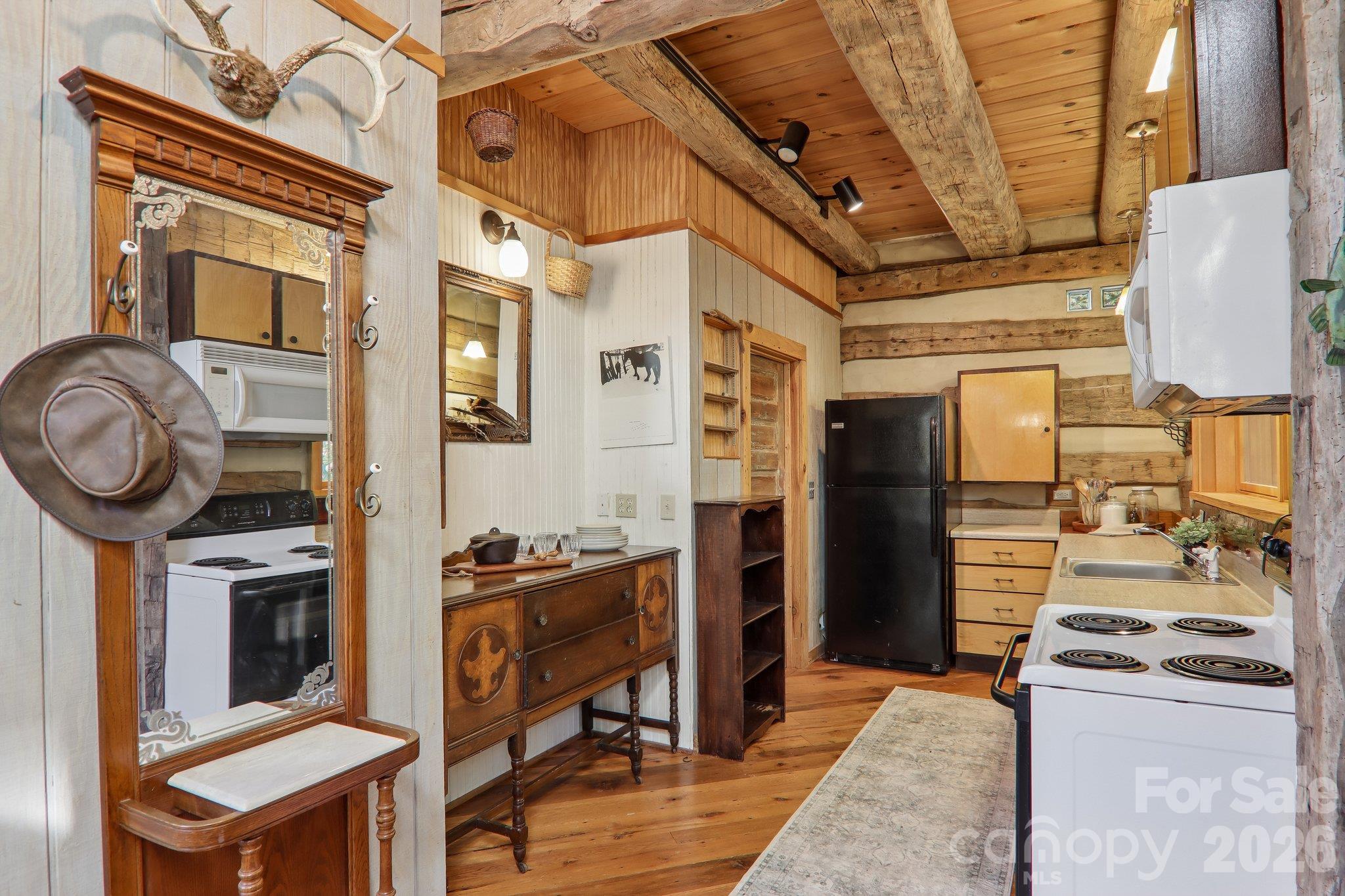 Single Family Residence at 755 Hollyberry Lane, Marshall, photo 14 of 44