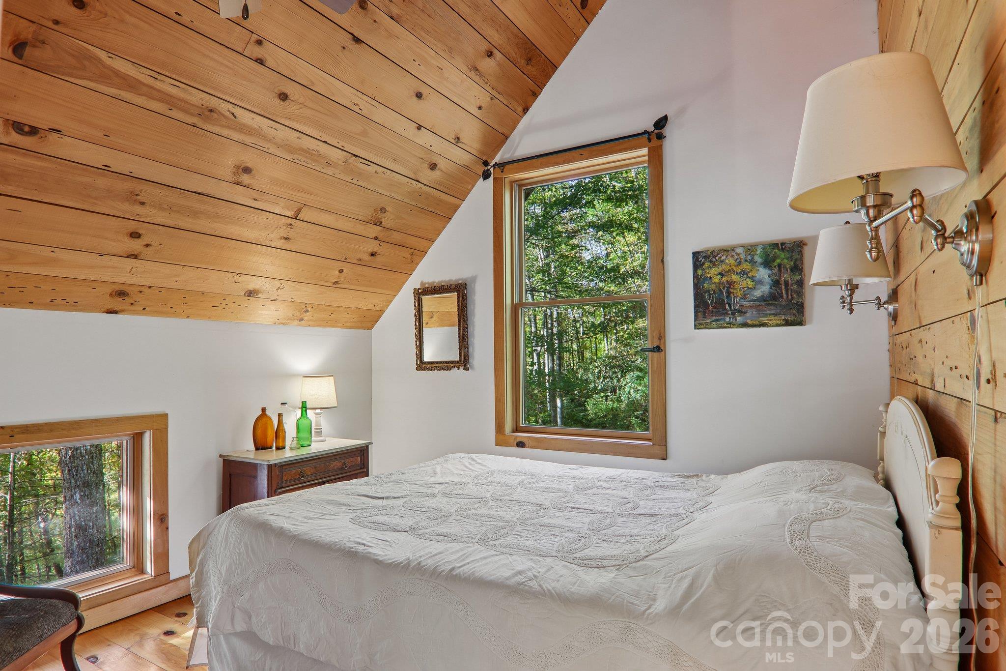 Second bedroom on second floor - 755 Hollyberry Lane, Marshall