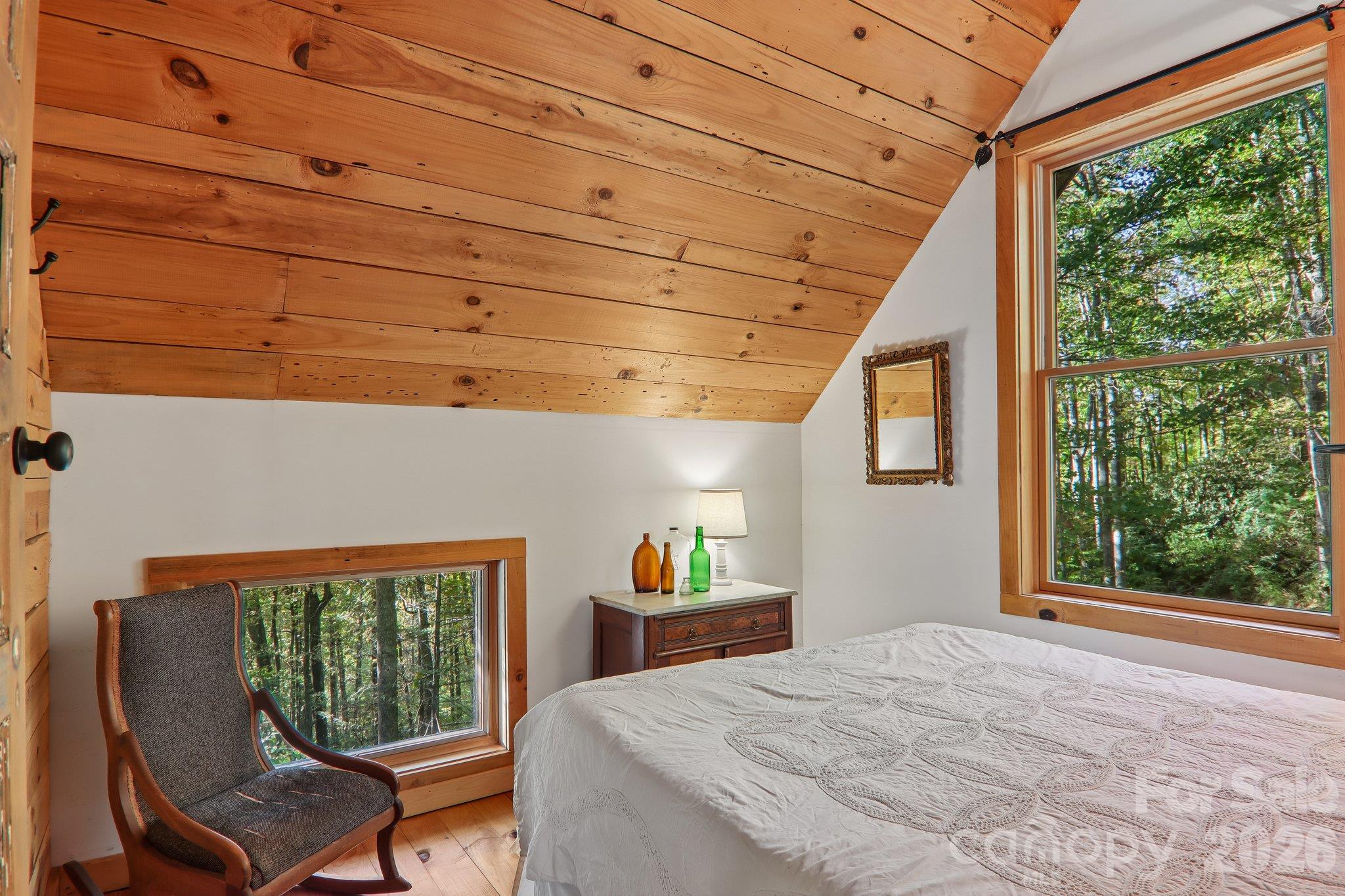 Second bedroom on second floor - 755 Hollyberry Lane, Marshall