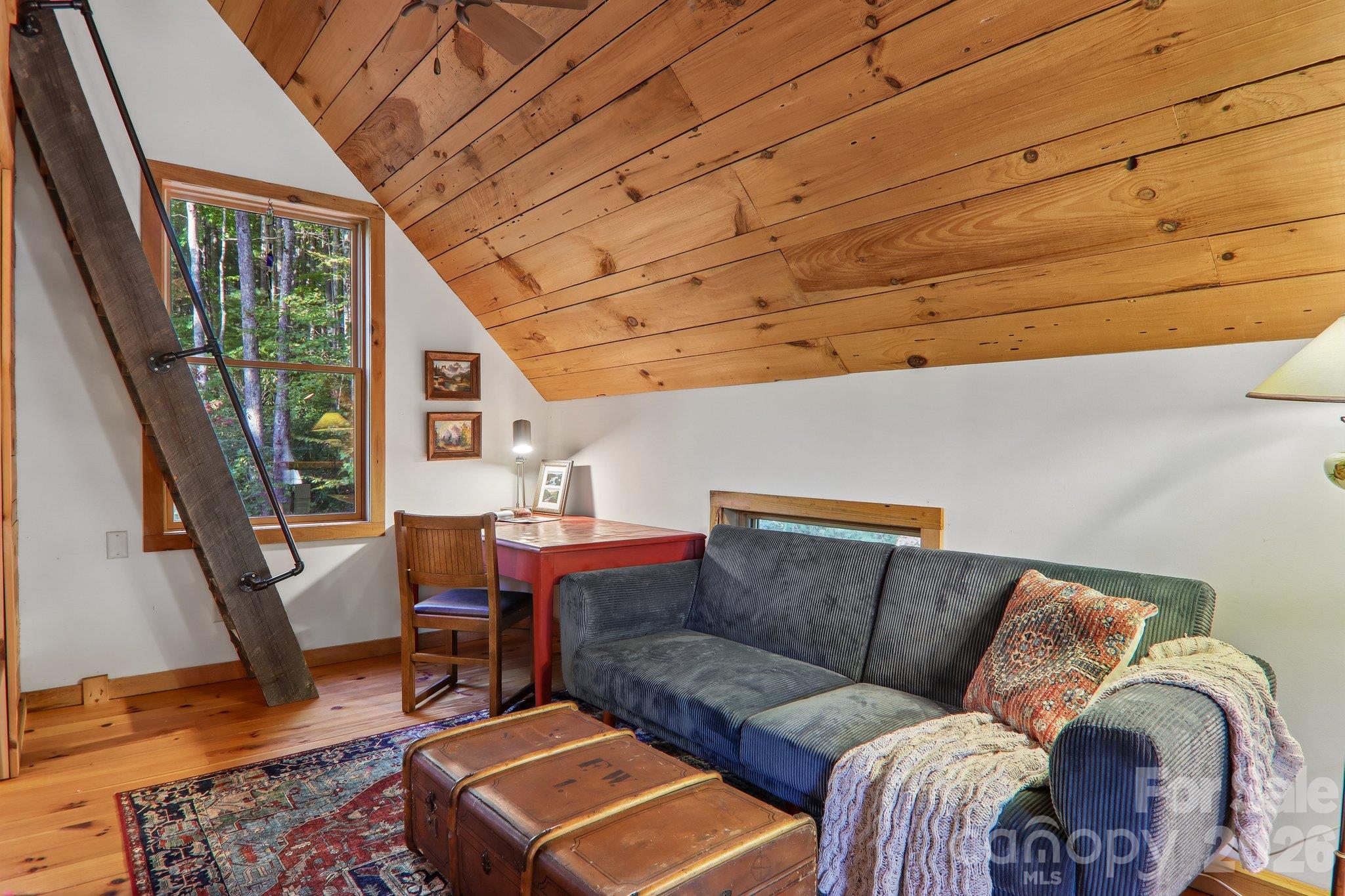 office area on second floor - 755 Hollyberry Lane, Marshall