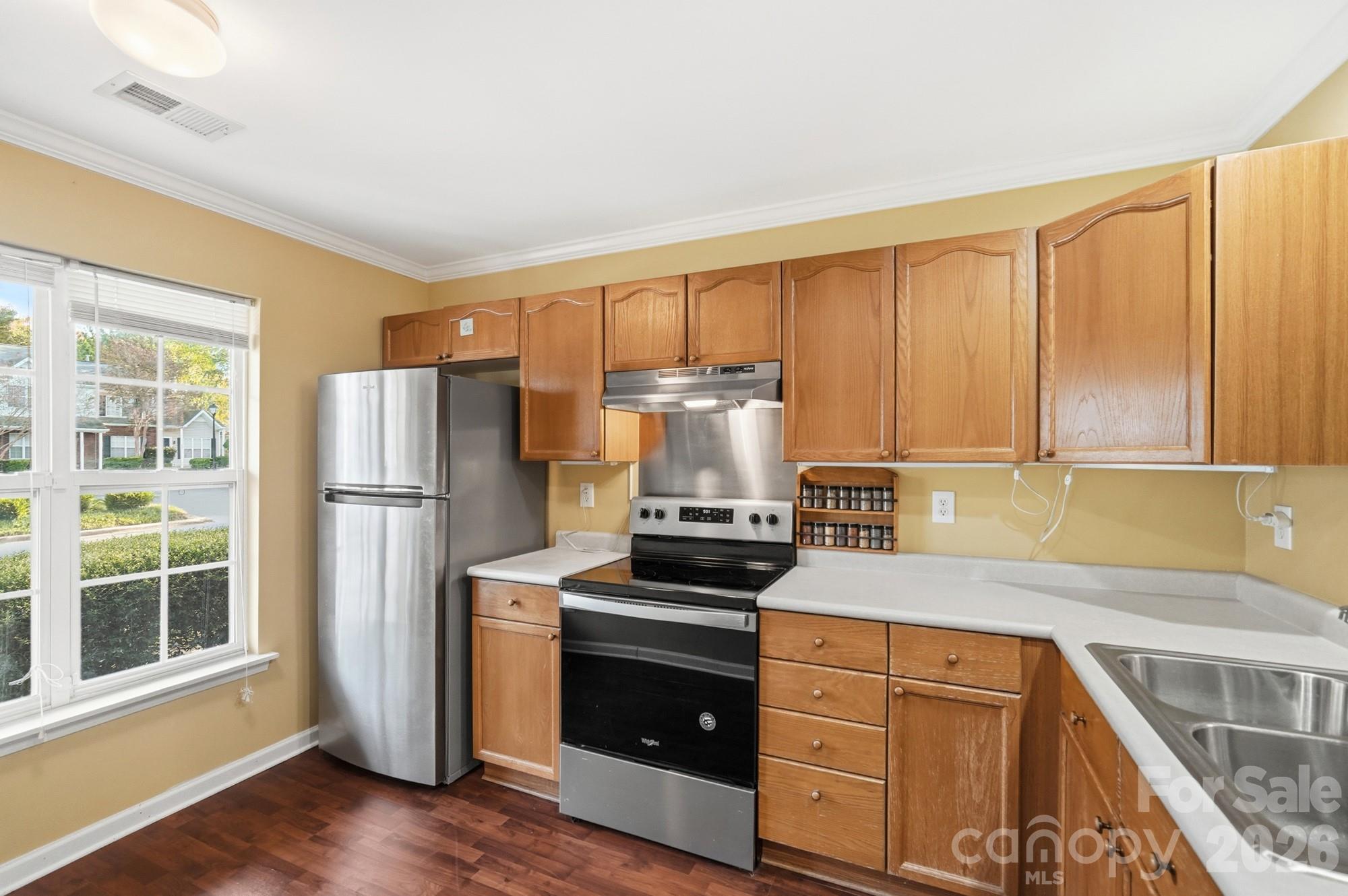 Townhouse at 2220 Preakness Court, Charlotte, photo 6 of 28