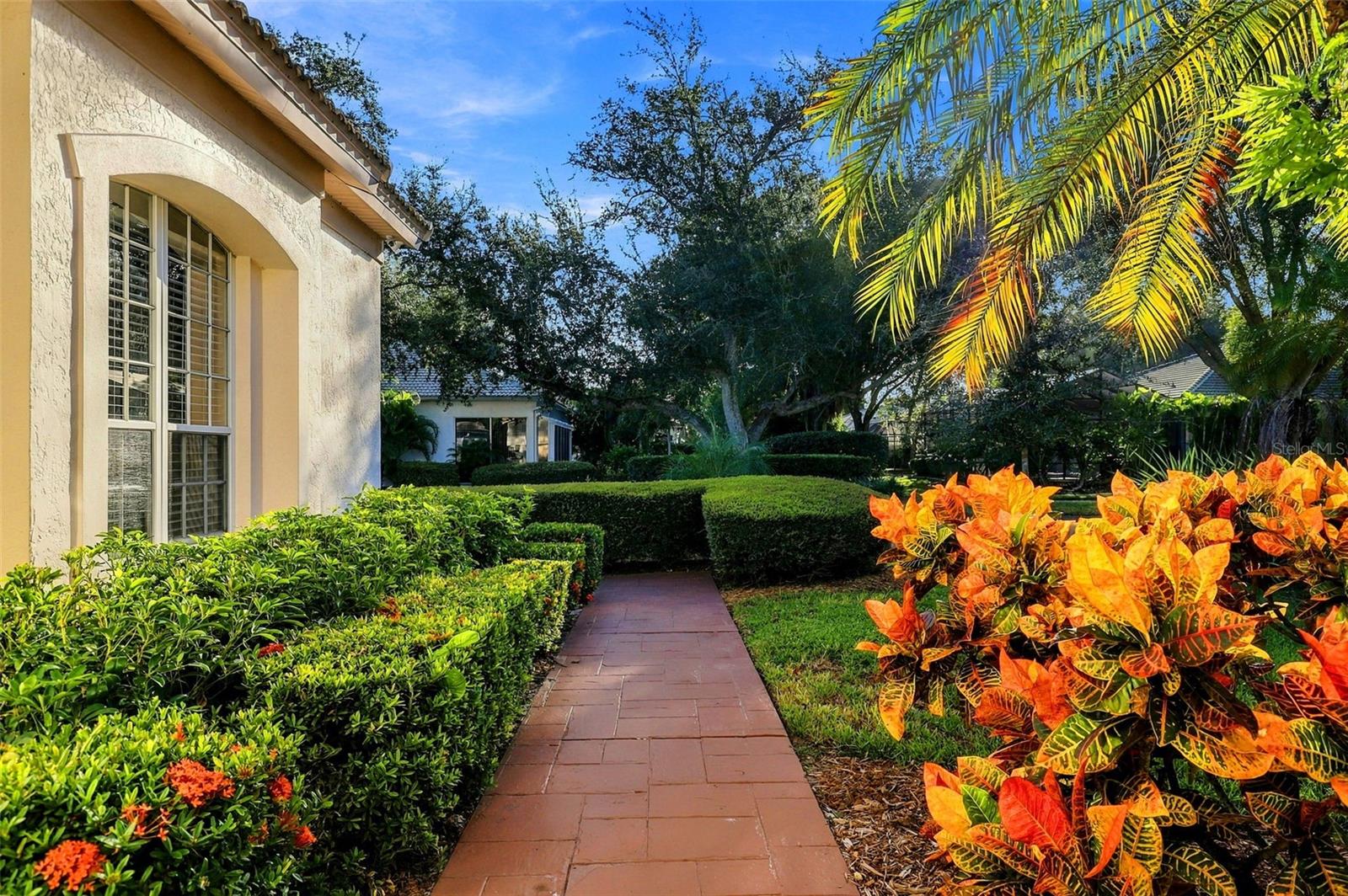 Single Family Residence at 5683 DOWNHAM MDWS, SARASOTA, photo 3 of 63