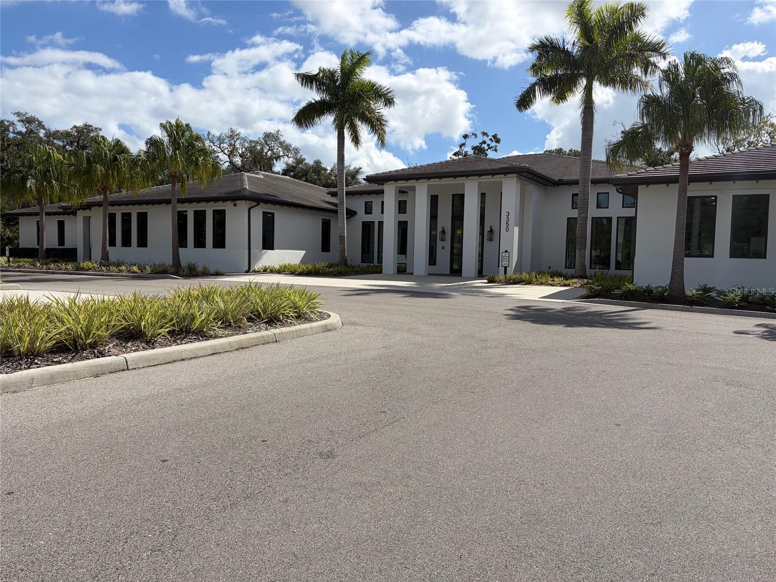Single Family Residence at 5683 DOWNHAM MDWS, SARASOTA, photo 9 of 63