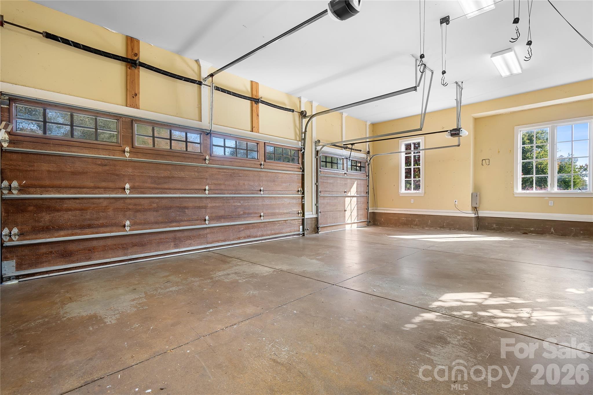 Finished garage - 161 Cape Cod Way, Mooresville