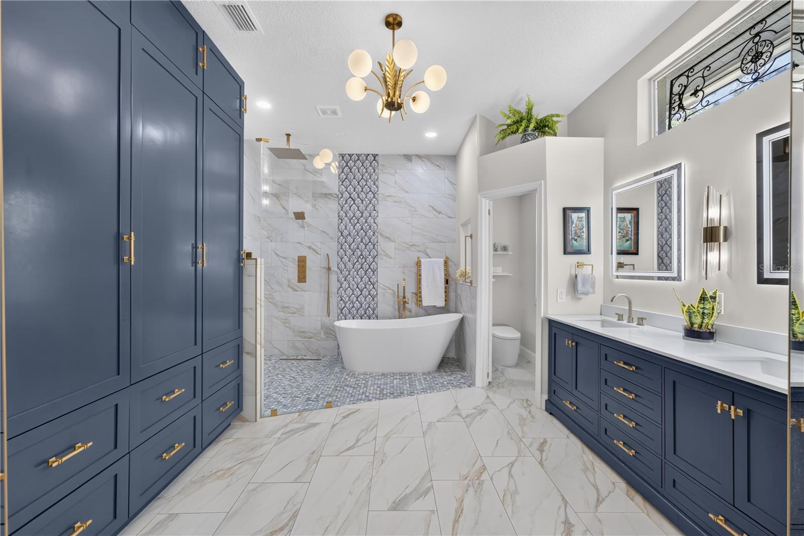 Single Family Residence at 18211 WIMBLEDON GREEN PL, TAMPA, photo 4 of 68