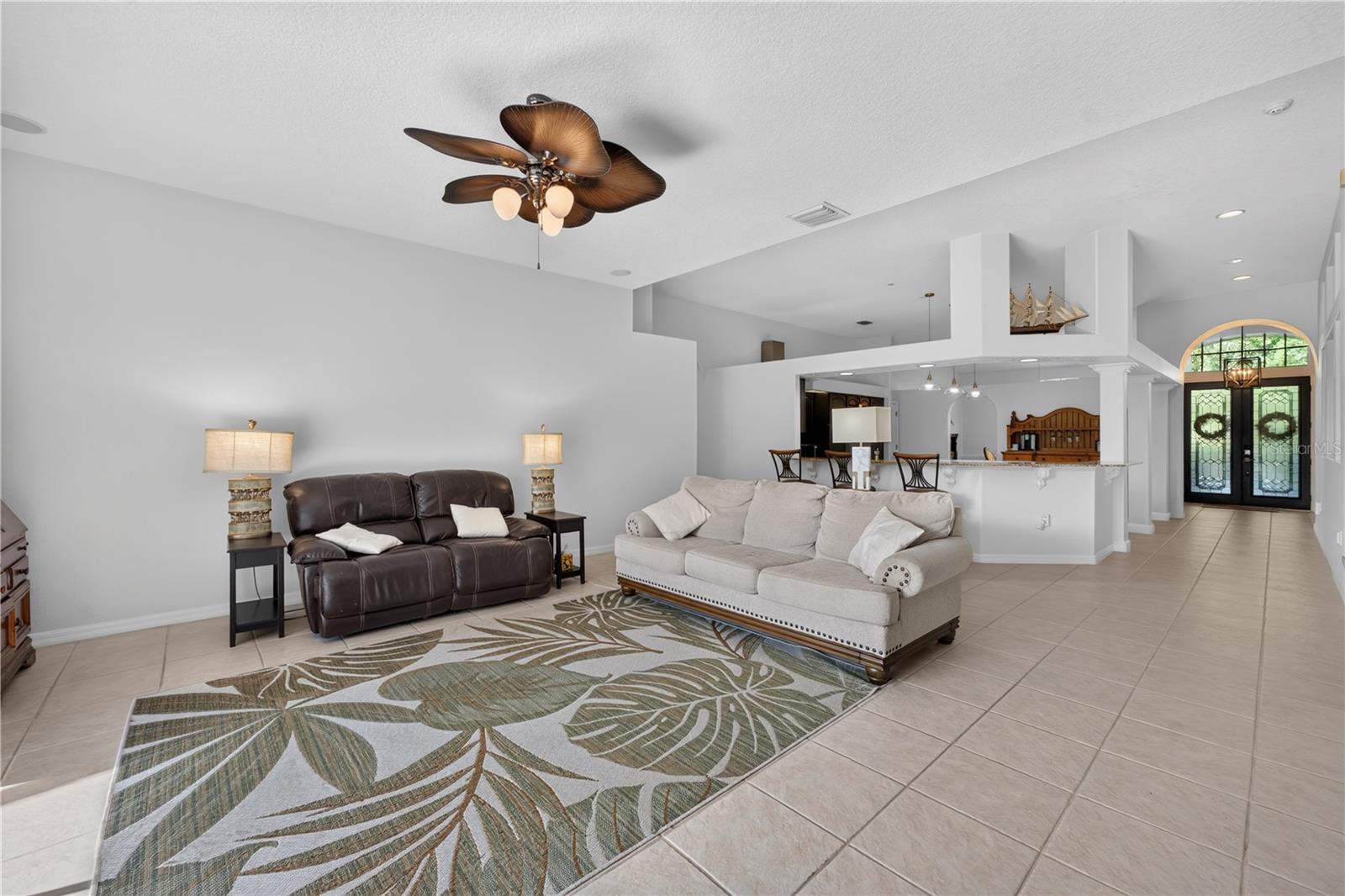 Single Family Residence at 18211 WIMBLEDON GREEN PL, TAMPA, photo 15 of 68